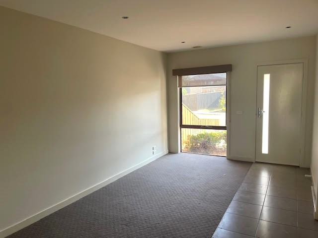 1/8 Jardine Drive, Fraser Rise, VIC 3336, Fraser Rise - Thumbnail 2