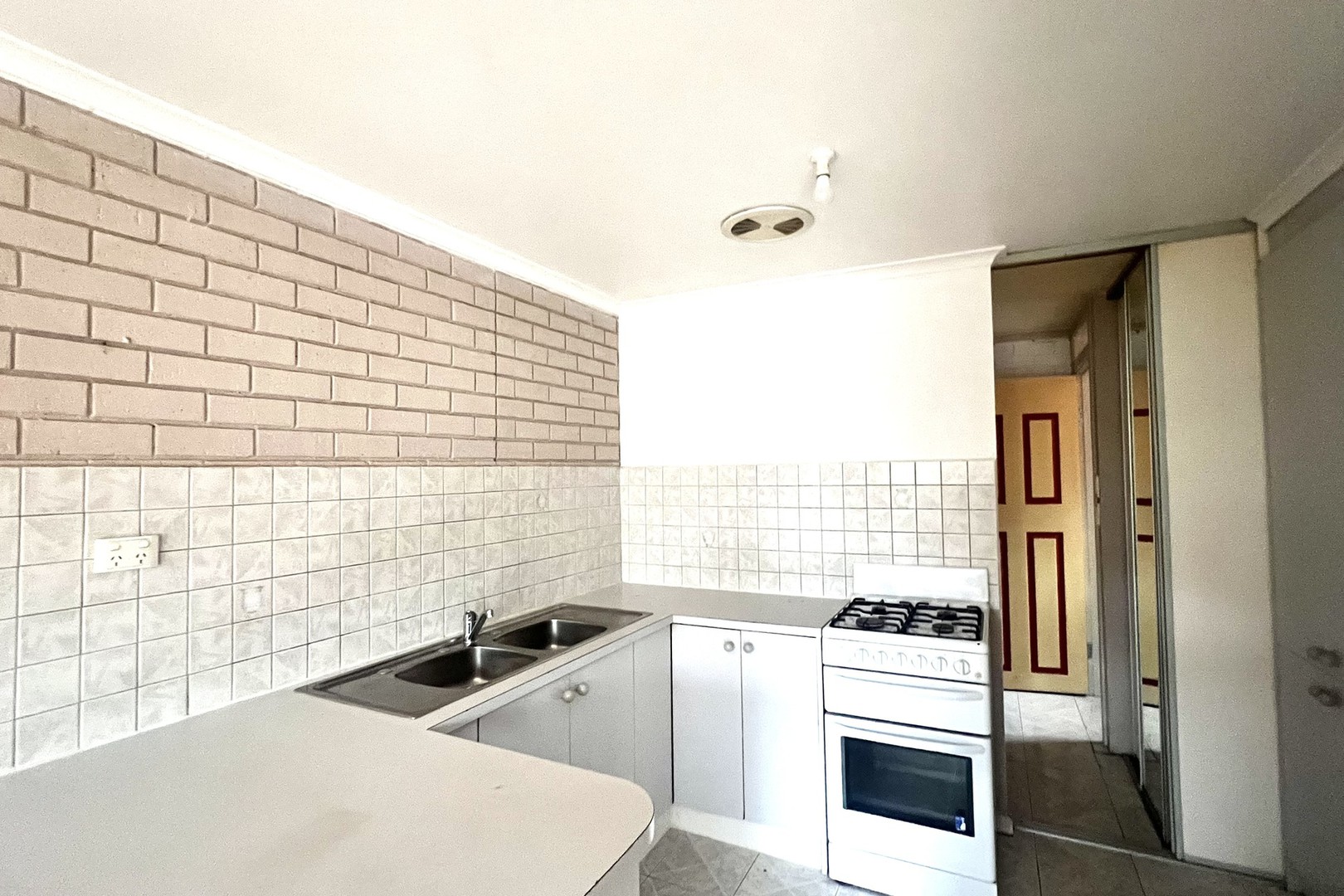1/8 John Street, St Albans, VIC 3021, St Albans - Thumbnail 3