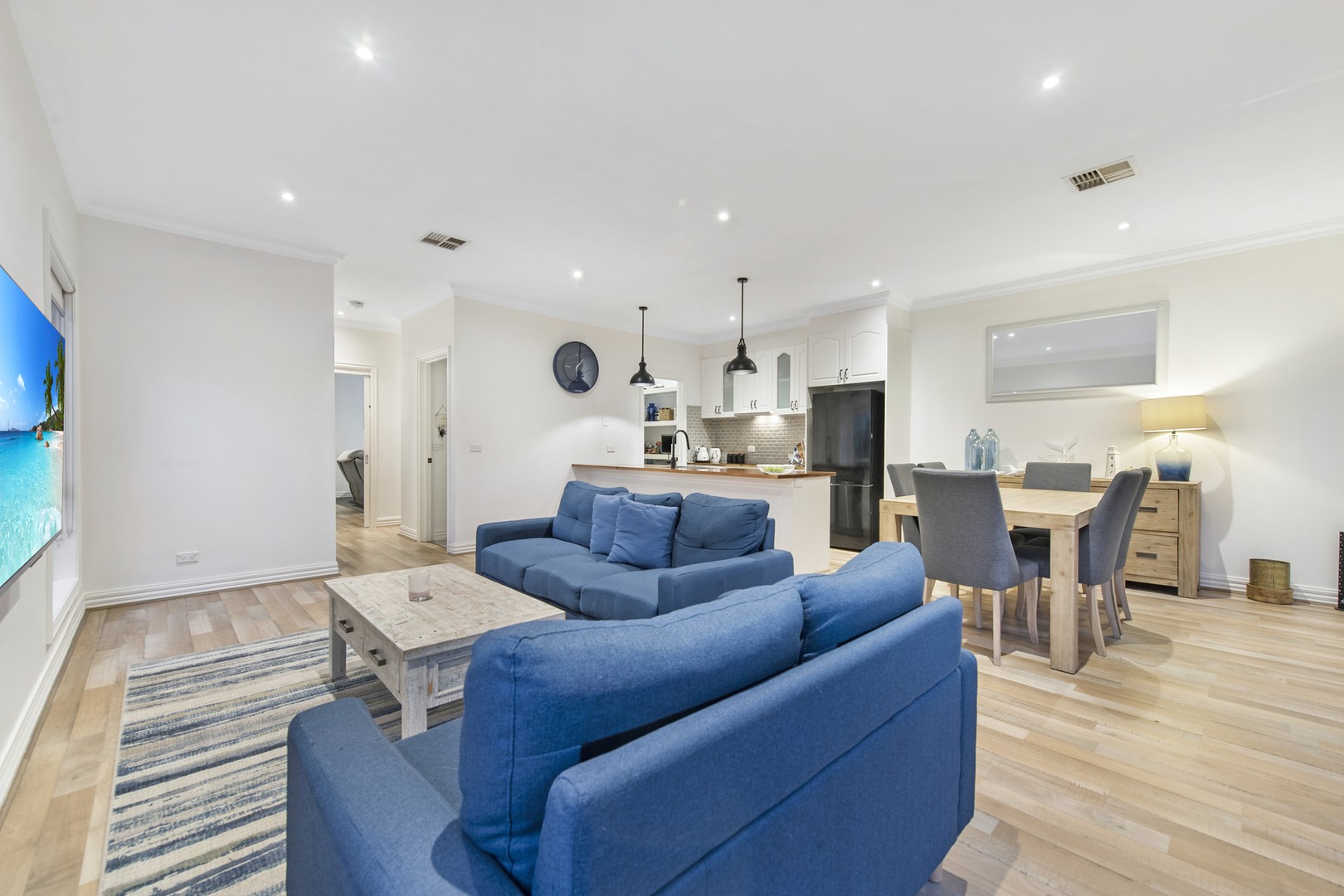 1/8 Lorraine Court, Hillside, VIC 3037 - Thumbnail 2 - 13/09/2022