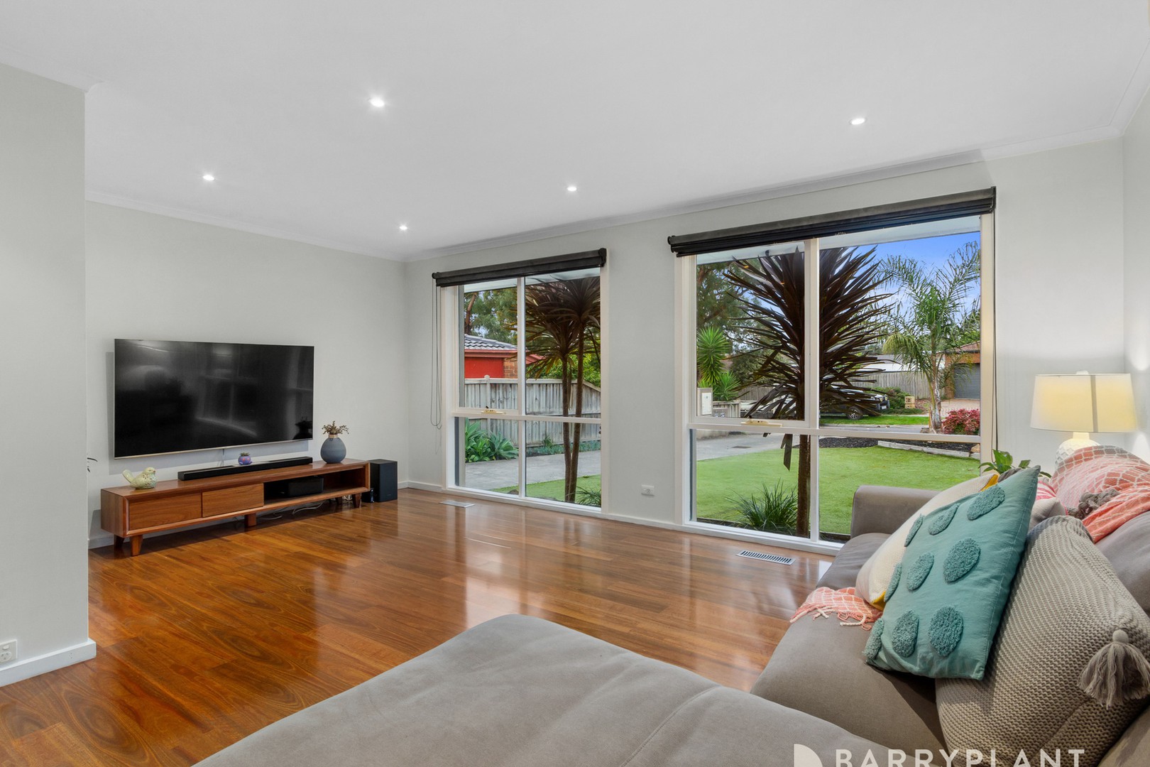 1/8 Louise Court, Lysterfield, VIC 3156, Lysterfield - Thumbnail 2