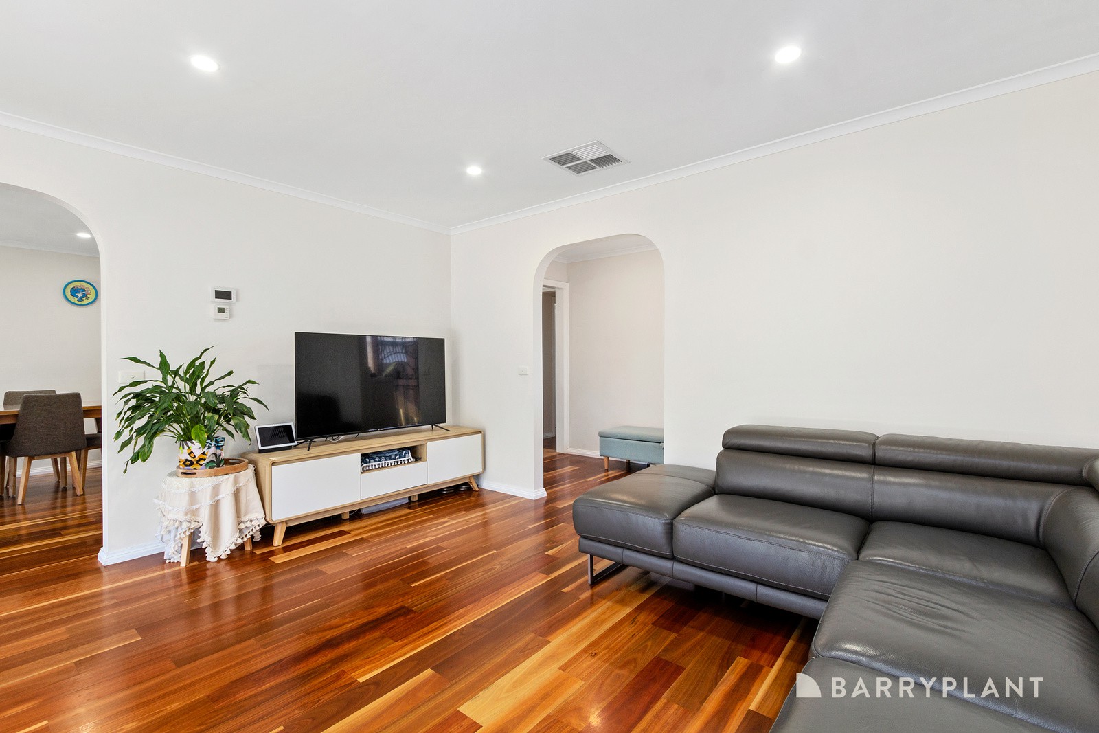 1/8 Marina Street, Vermont, VIC 3133 - Thumbnail 2 - 09/12/2025