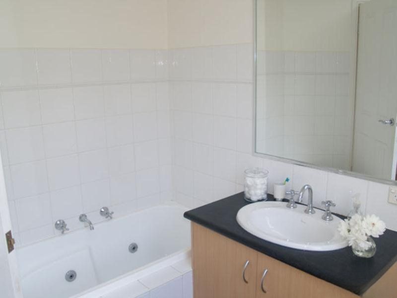 1/8 Roger Street, Doncaster East, VIC 3109, Doncaster East - Thumbnail 4