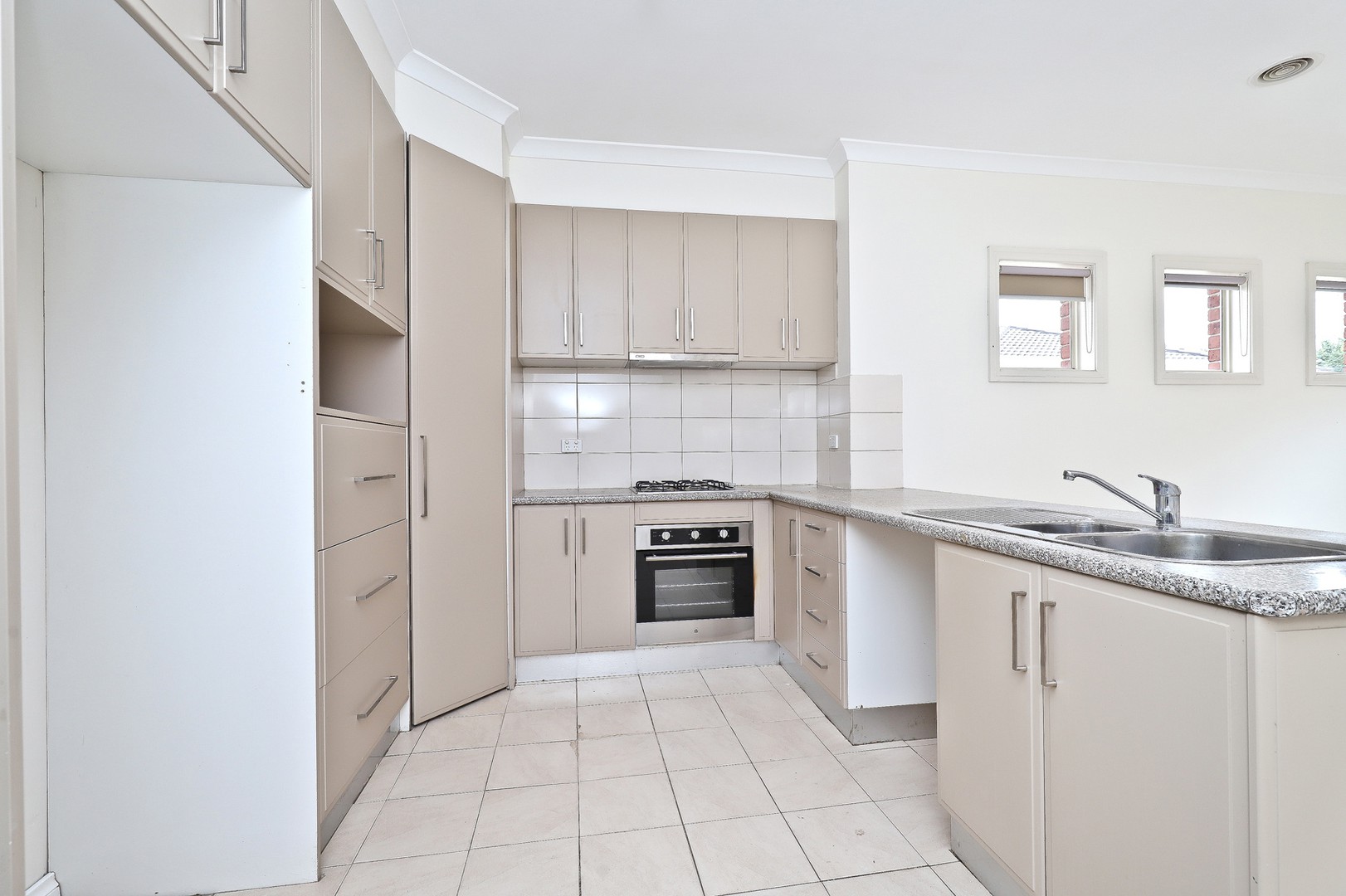 1/80 Henry Street, St Albans, VIC 3021, St Albans - Thumbnail 2