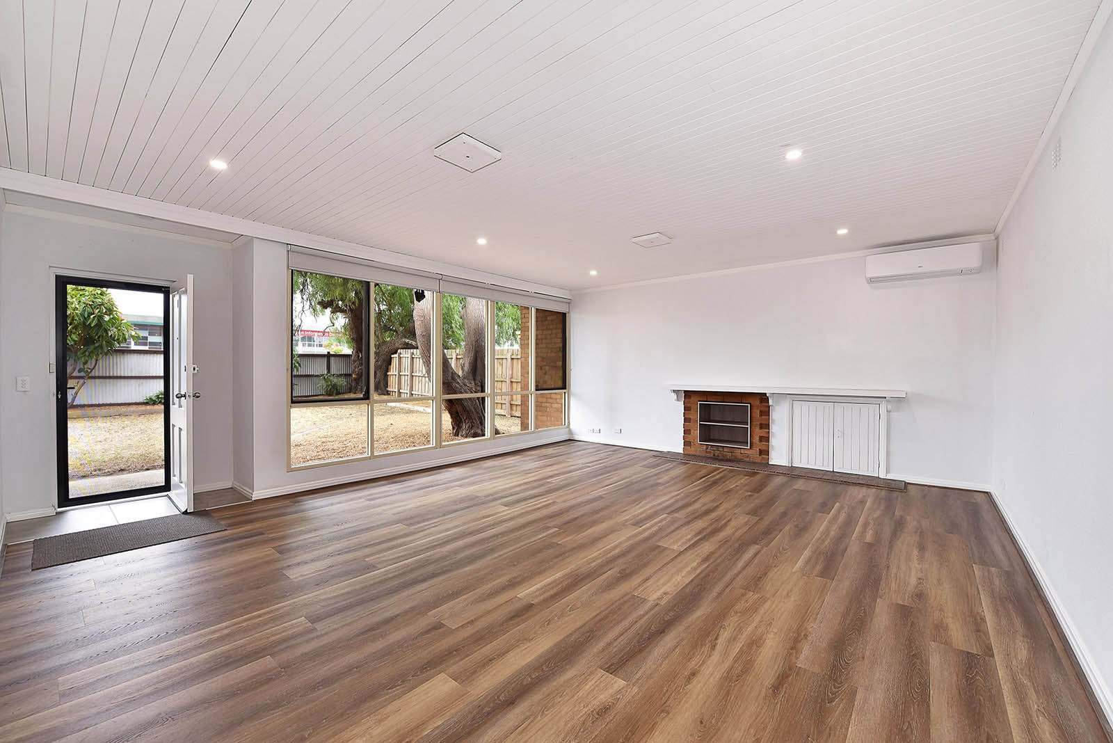 1/802 Plenty Road, South Morang, VIC 3752 - Thumbnail 1 - 18/09/2026