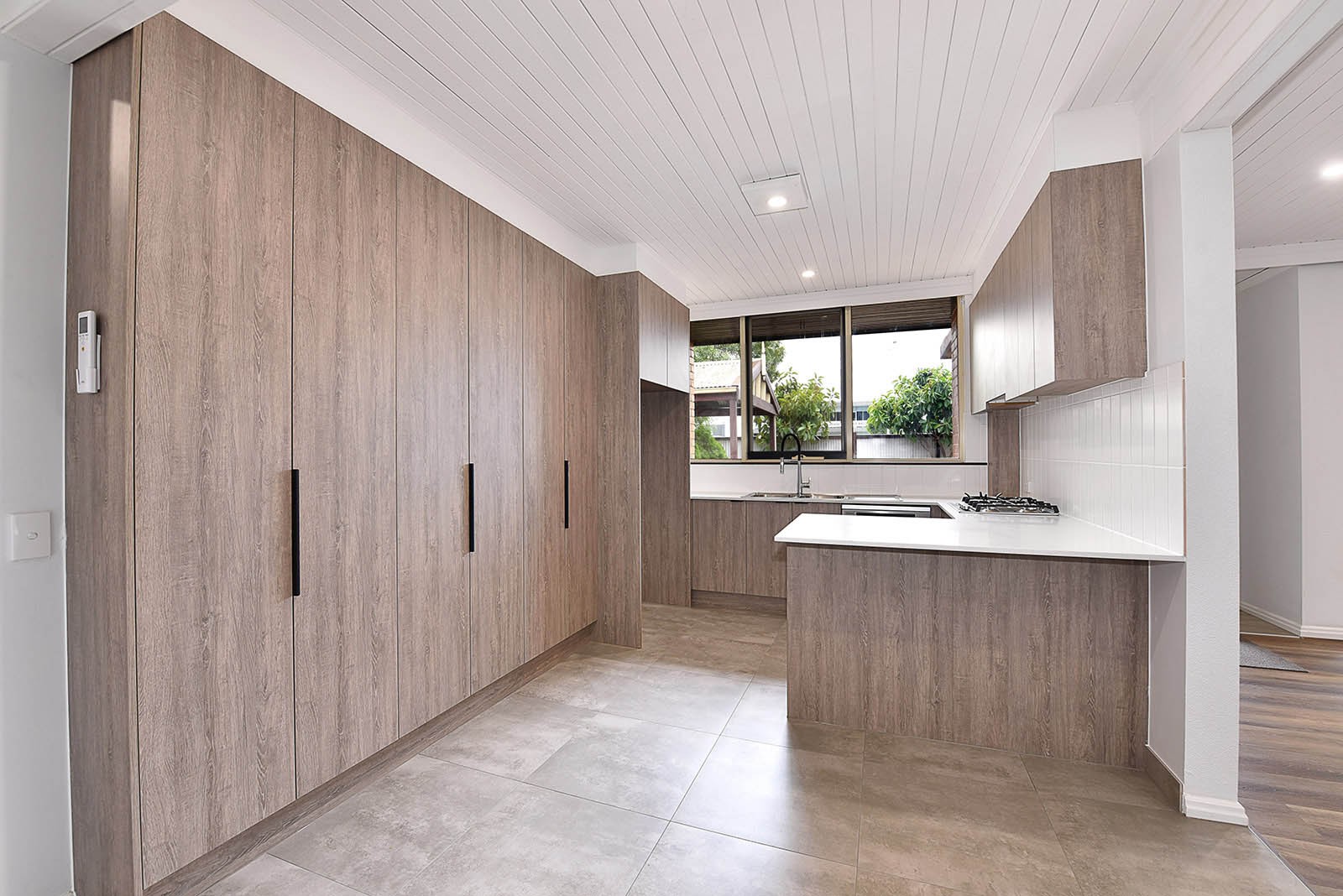 1/802 Plenty Road, South Morang, VIC 3752 - Thumbnail 2 - 18/09/2026
