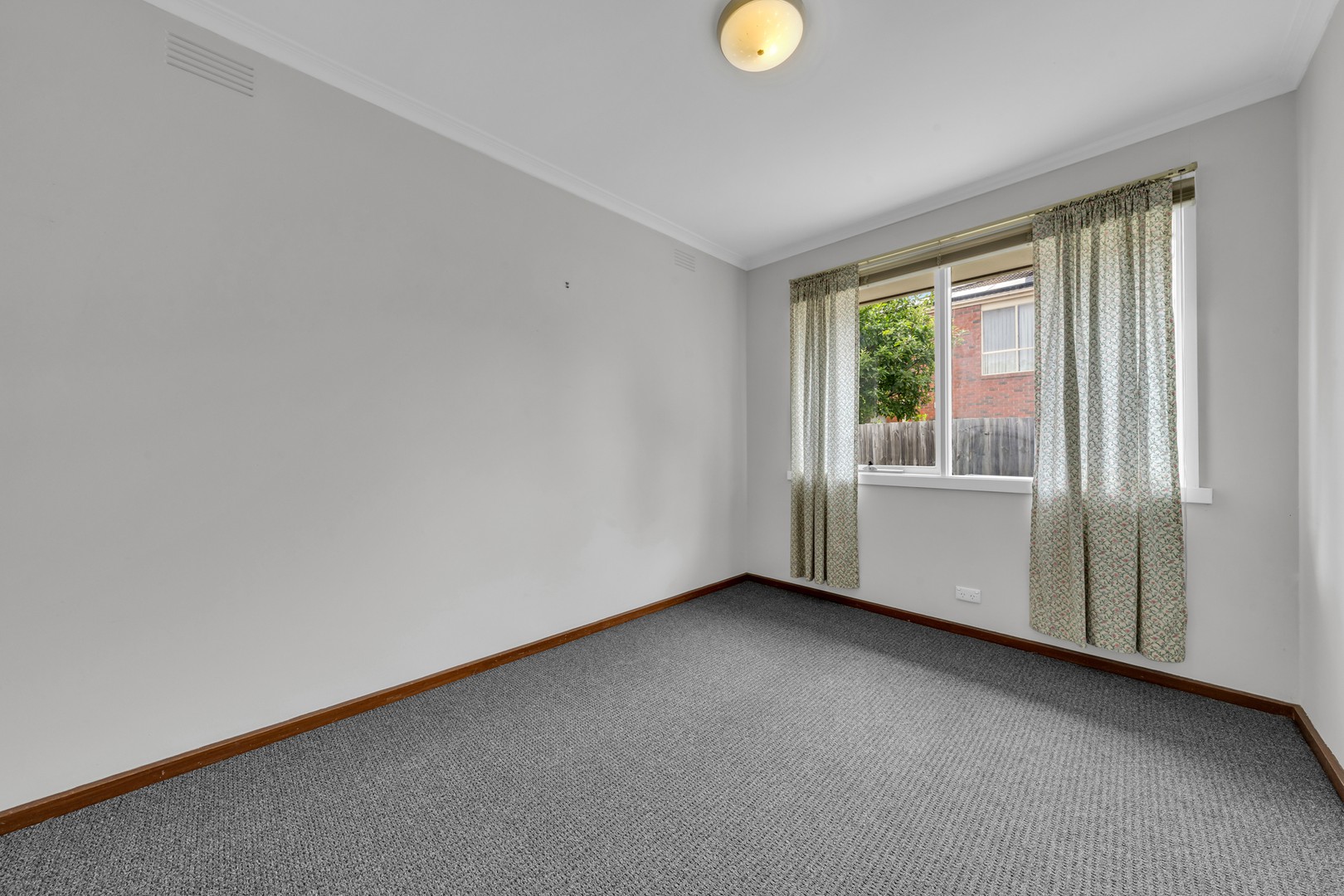 1/83 Essex Road, Mount Waverley, VIC 3149, Mount Waverley - Thumbnail 4