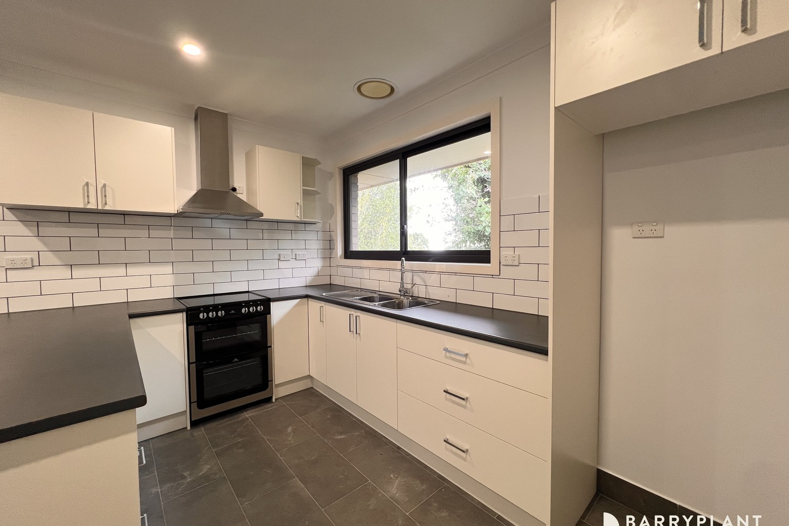 1/9 Armstrong Avenue, Drouin, VIC 3818, Drouin - Thumbnail 4