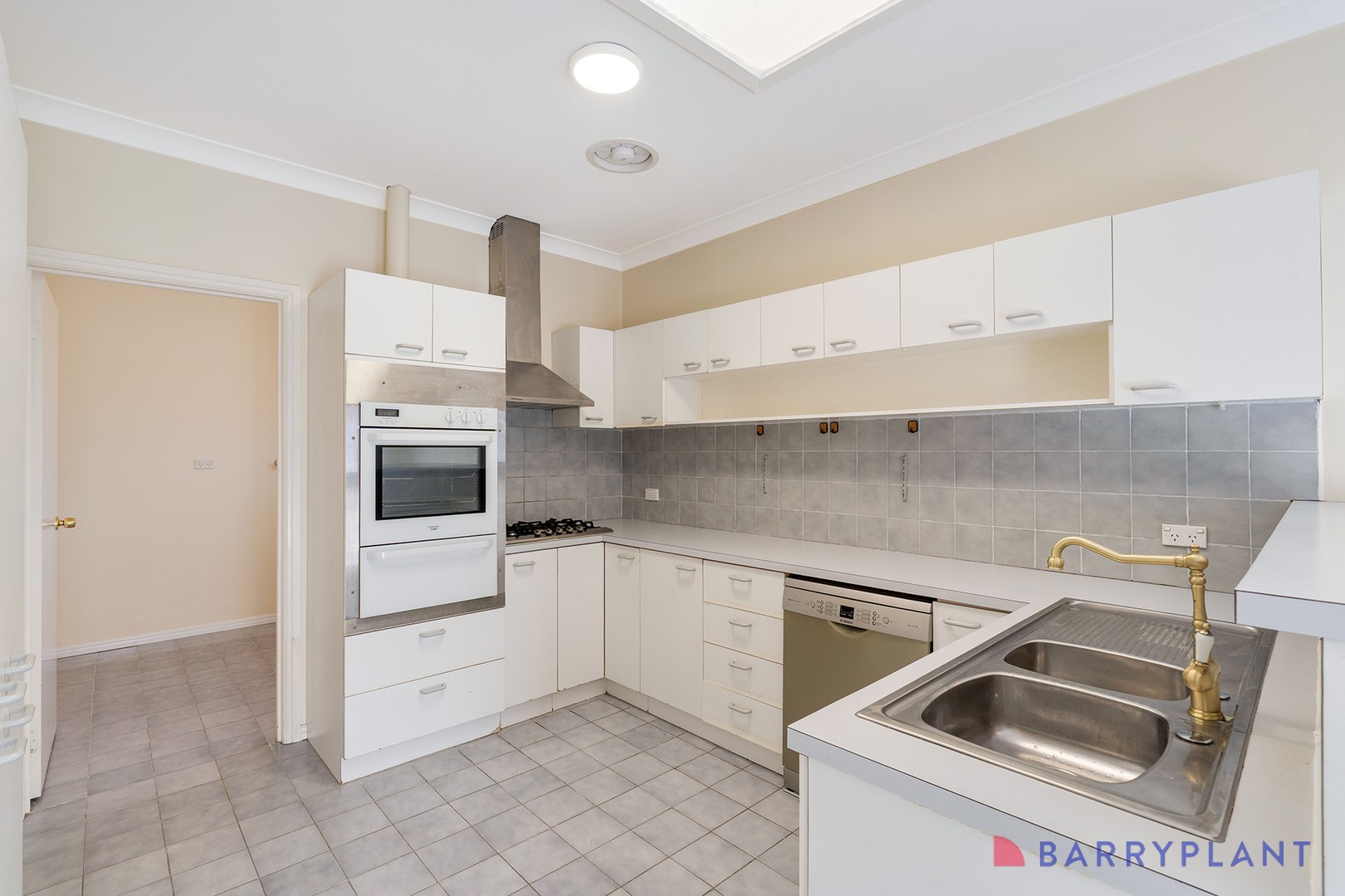1/9 Best Street, Reservoir, VIC 3073, Reservoir - Thumbnail 2