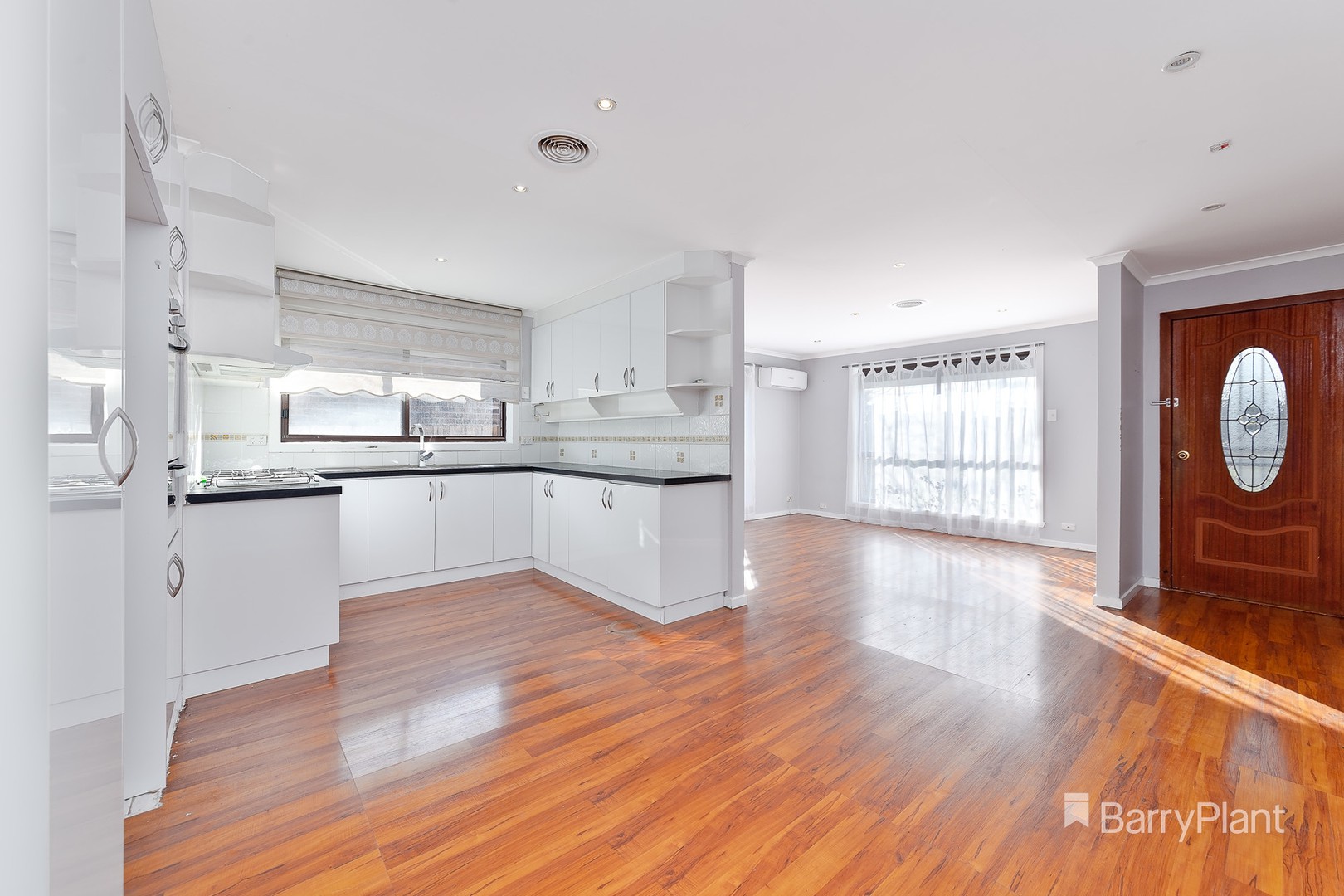 1/9 Bond Court, Meadow Heights, VIC 3048, Meadow Heights - Thumbnail 2