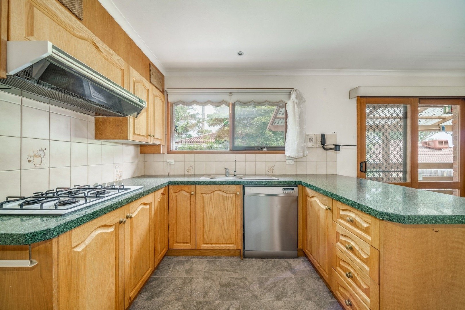 1/9 Edwards Street, Burwood, VIC 3125, Burwood - Thumbnail 4
