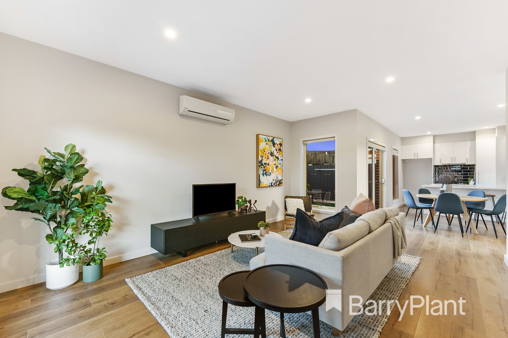 1/9 Fox StreetSt Albans, VIC 3021, St Albans - Thumbnail 2