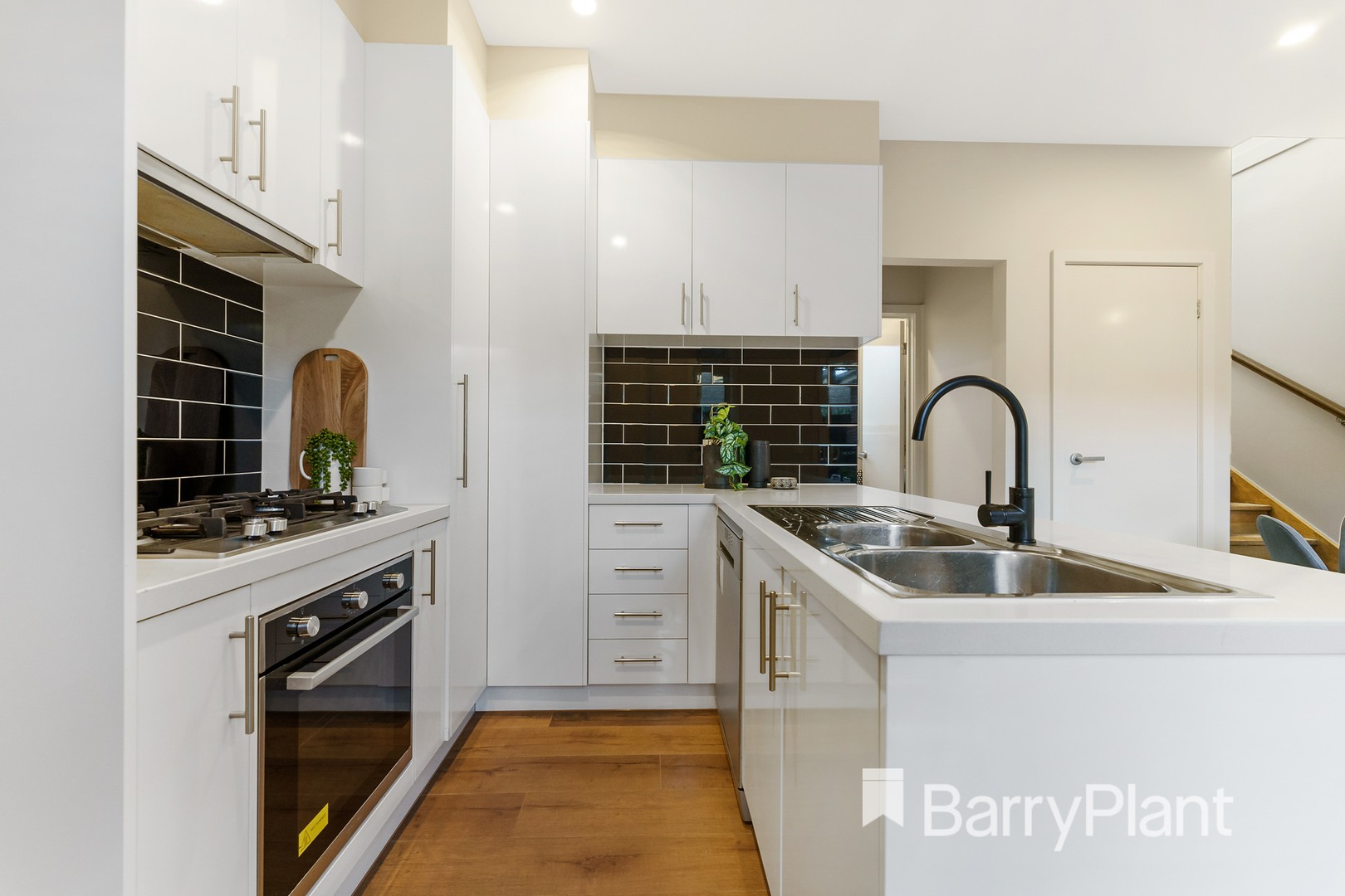 1/9 Fox StreetSt Albans, VIC 3021, St Albans - Thumbnail 4