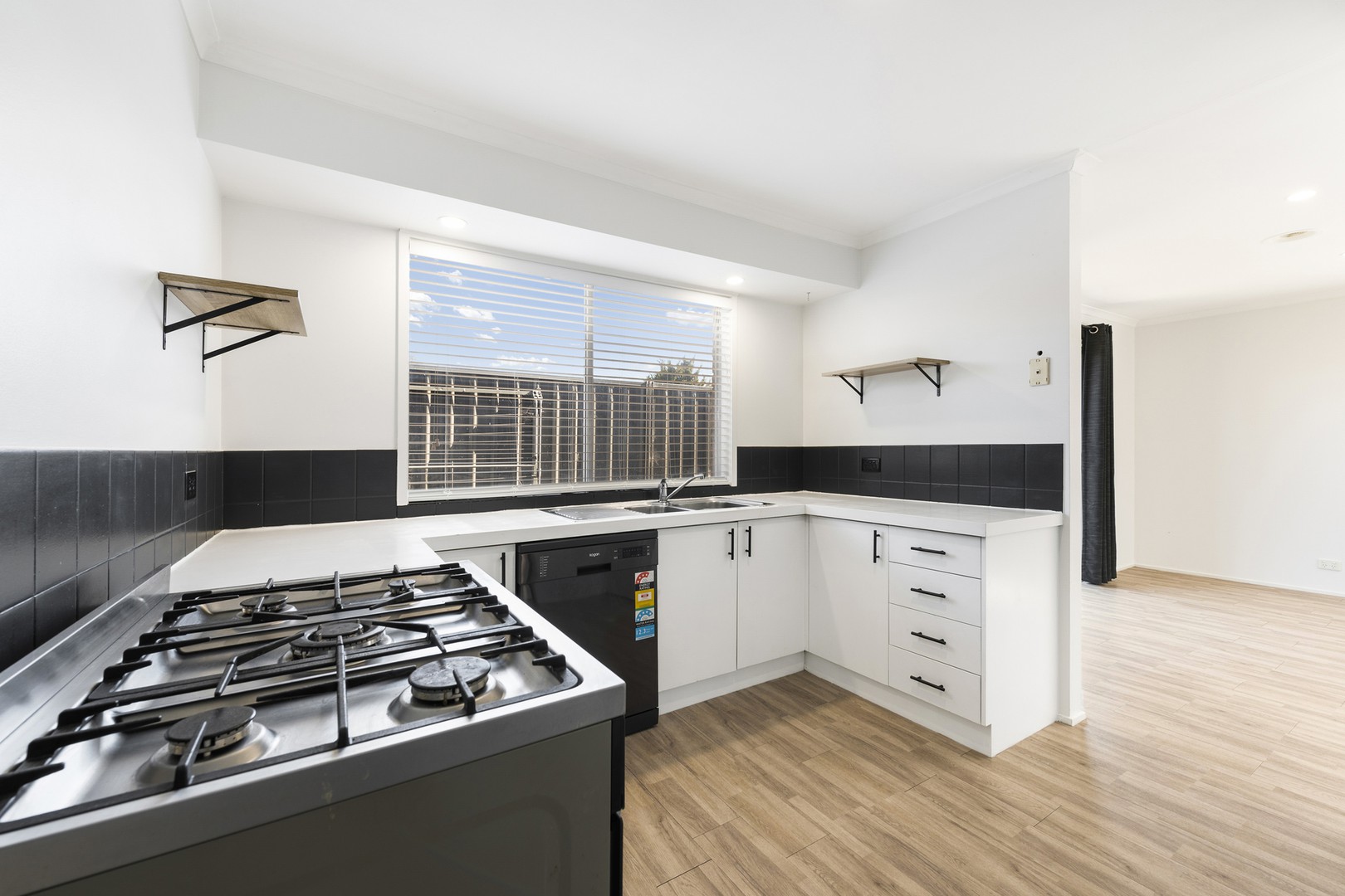 1/9 Gloucester Court, Sydenham, VIC 3037, Sydenham - Thumbnail 4