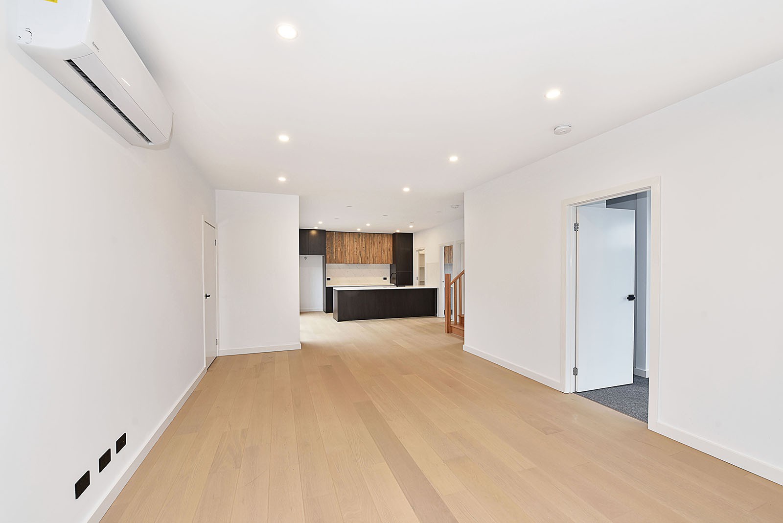 1/9 Green Street, Airport West, VIC 3042, Airport West - Thumbnail 4