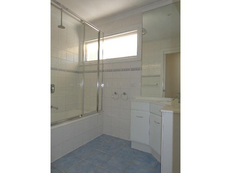 1/9 Helen Avenue, Croydon South, VIC 3136, Croydon South - Thumbnail 4
