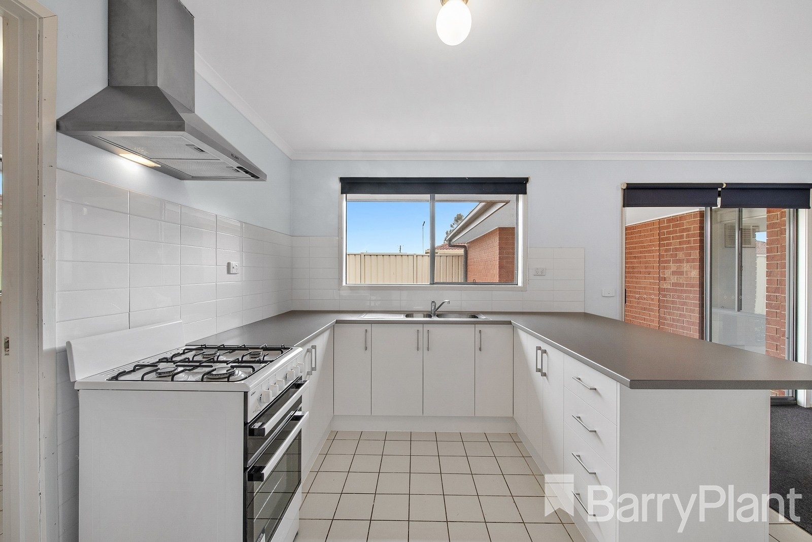 1/9 Phillip Street, Melton South, VIC 3338, Melton South - Thumbnail 3