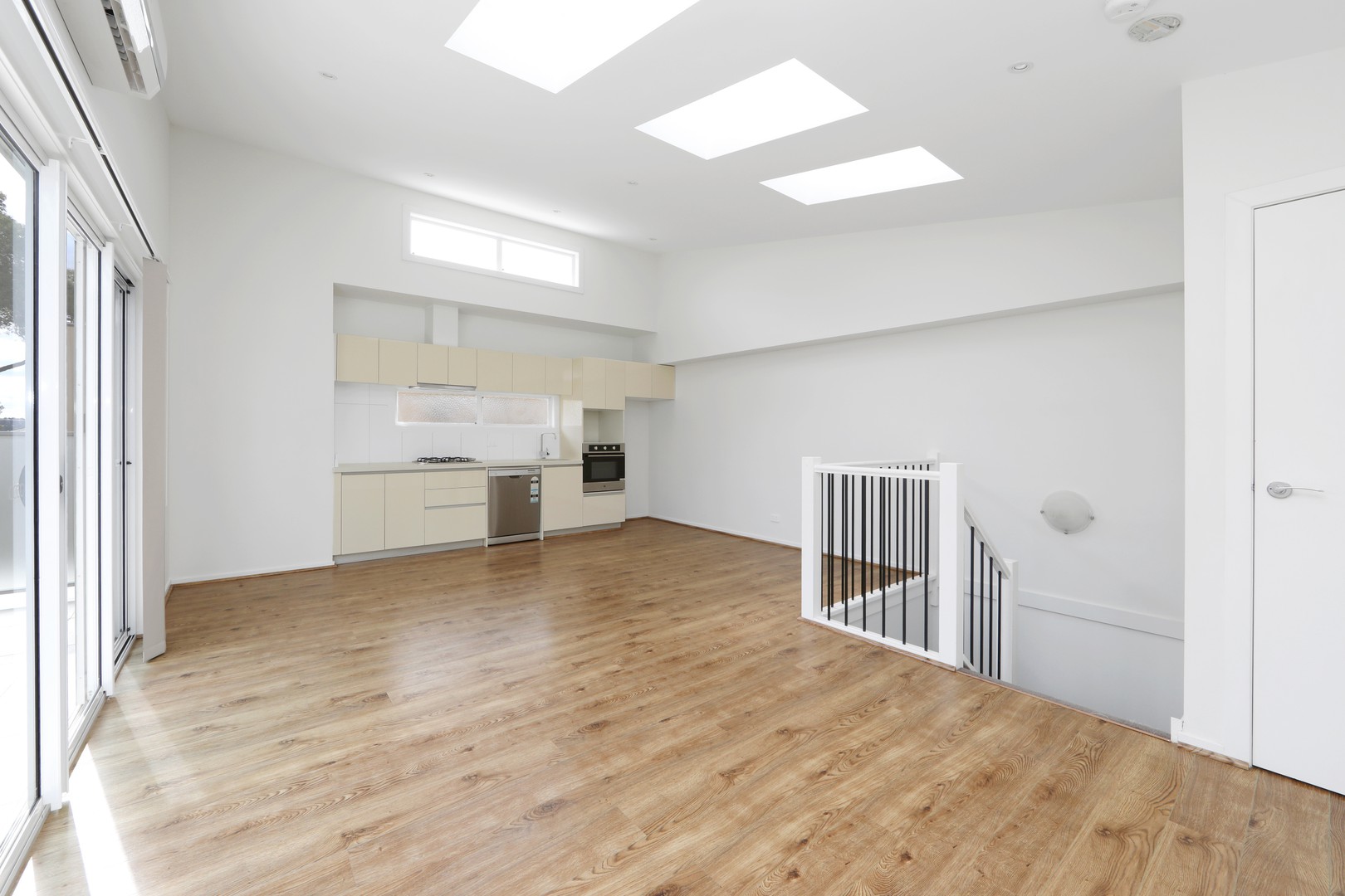1/9 Stamford Crescent, Rowville, VIC 3178, Rowville - Thumbnail 4