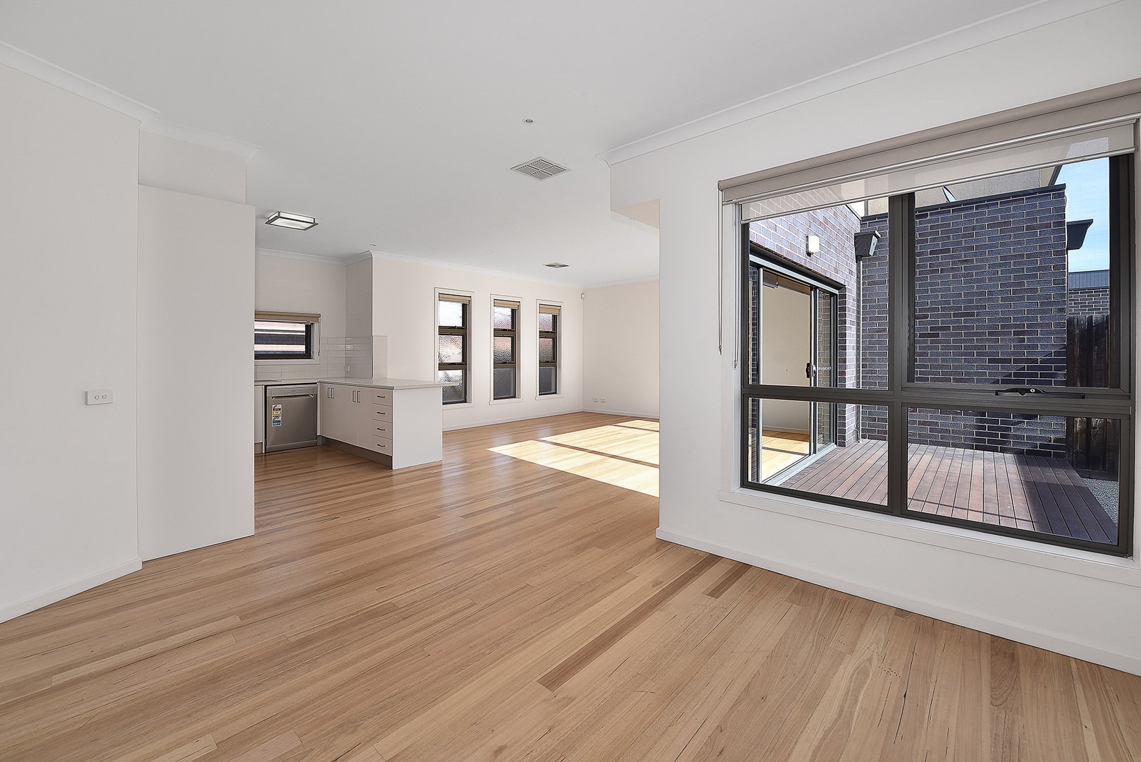 1/9 Treadwell Road, Niddrie, VIC 3042, Niddrie - Thumbnail 2