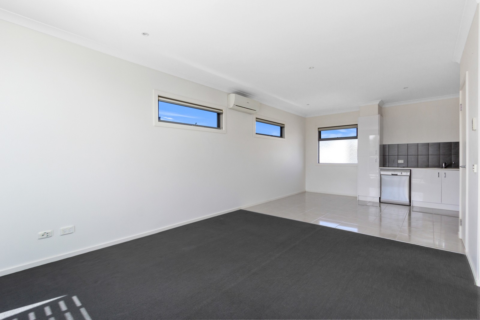 1/9 Tulip Crescent, Boronia, VIC 3155, Boronia - Thumbnail 3