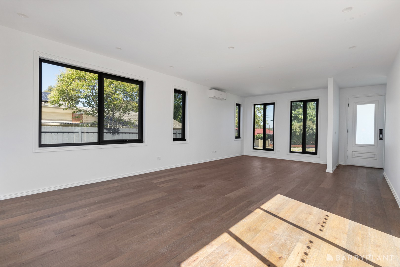 1/93 Wantirna Road, Ringwood, VIC 3134 - Thumbnail 2 - 28/03/2024