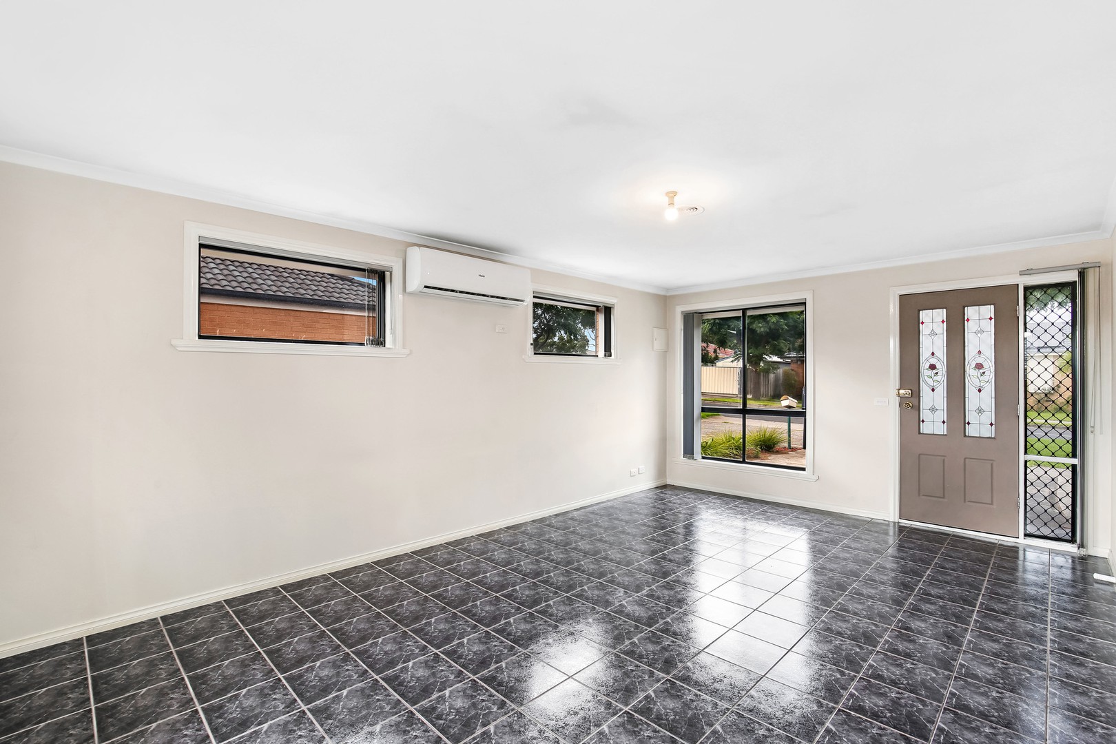 1/95 Duffy Street, Epping, VIC 3076 - Thumbnail 1 - 16/04/2026
