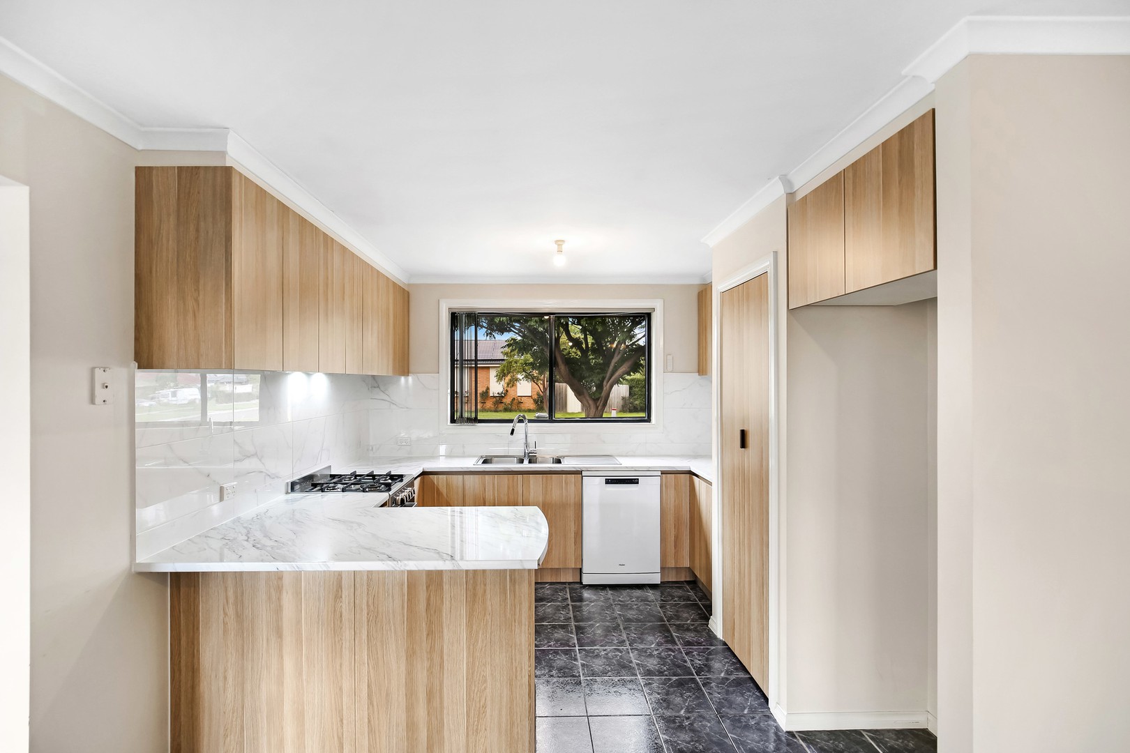 1/95 Duffy Street, Epping, VIC 3076 - Thumbnail 2 - 16/04/2026