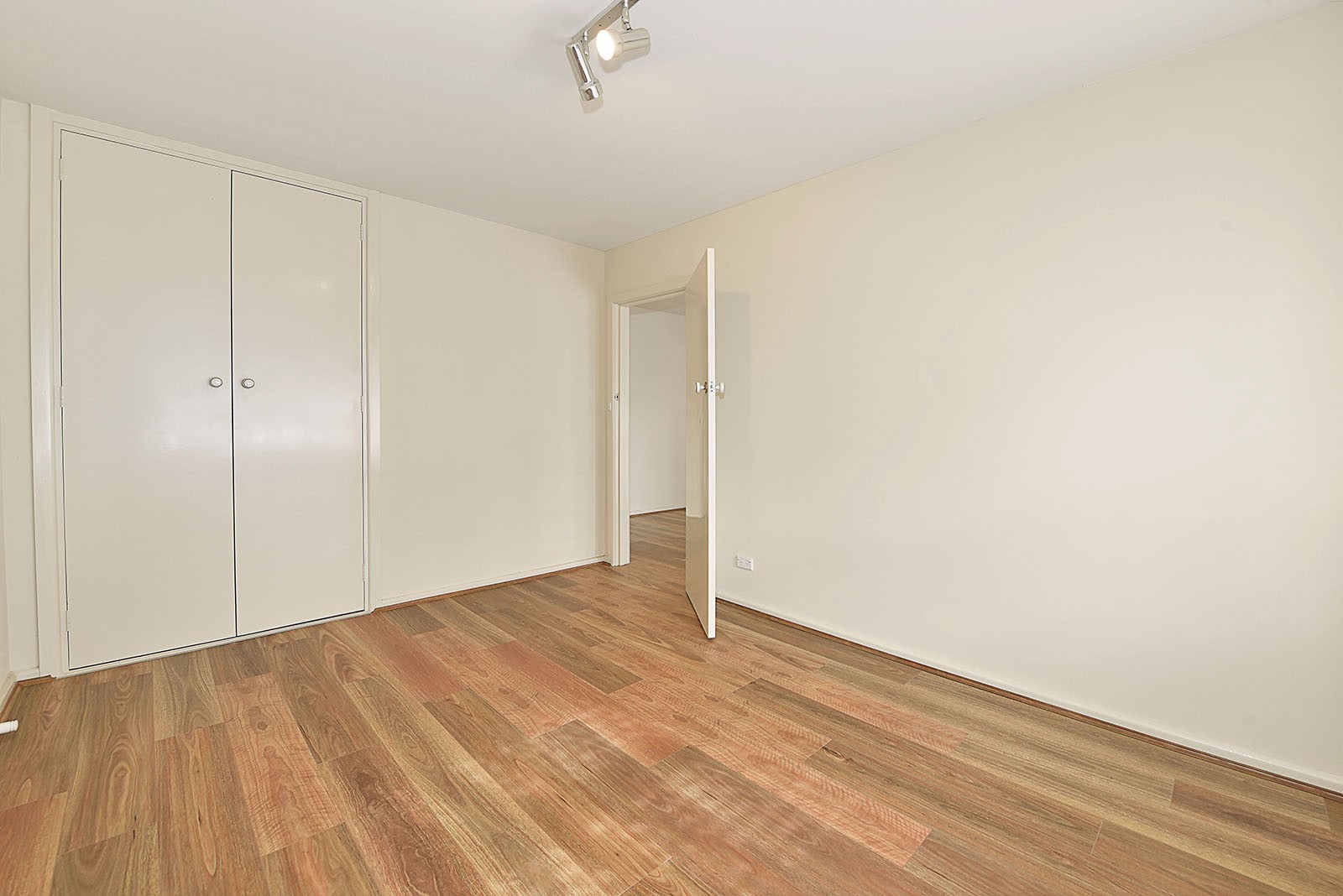 1/99 Glass Street, Essendon, VIC 3040, Essendon - Thumbnail 4