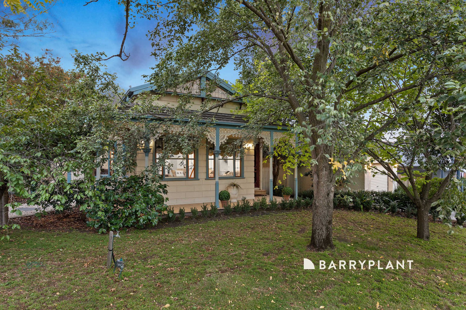 1 Adelaide Close, Berwick, VIC 3806, Berwick - Thumbnail 2