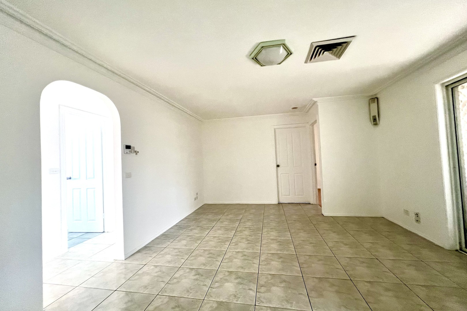 1 Aitken Drive, Delahey, VIC 3037 - Thumbnail 2 - 04/12/2023