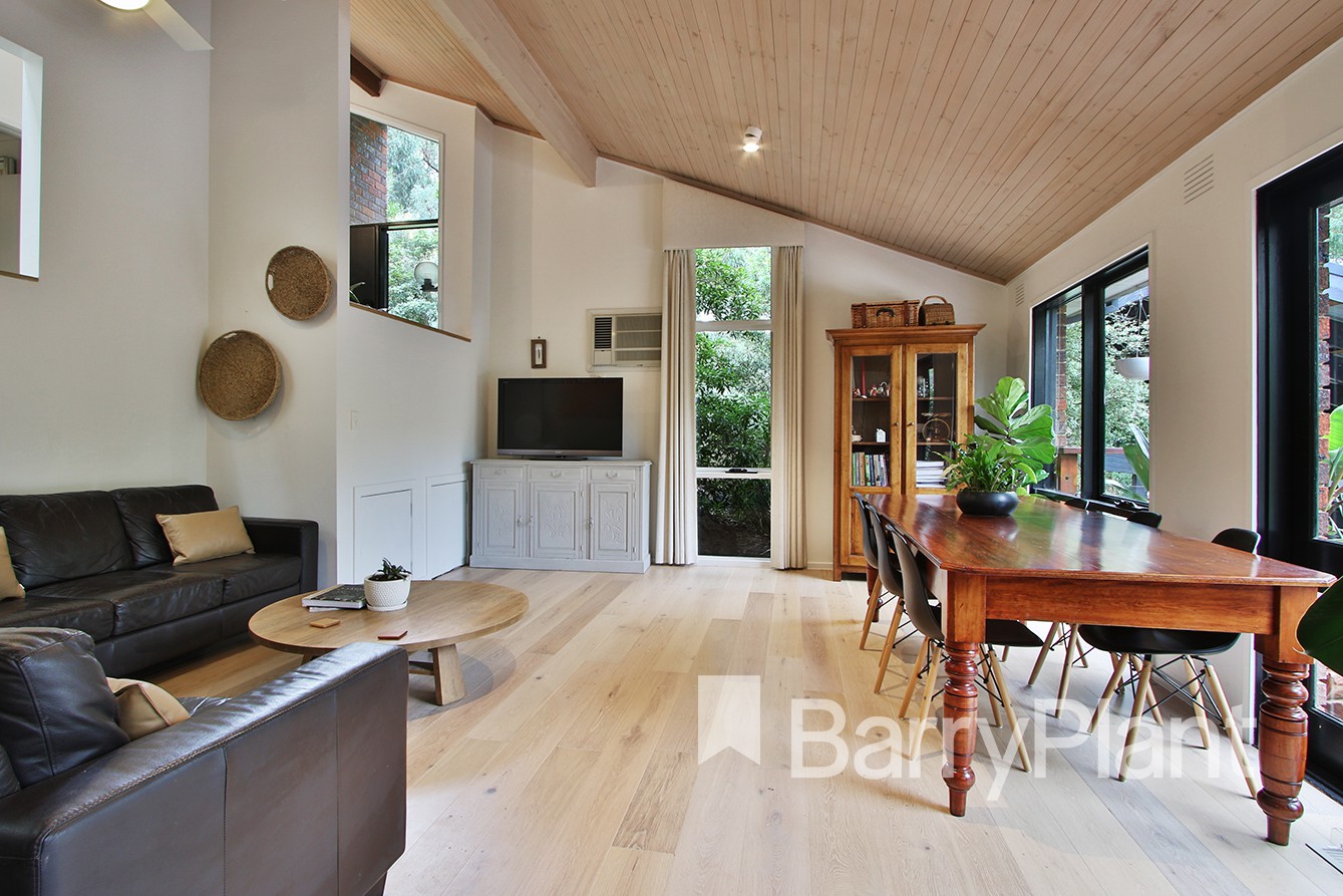 1 Amaroo Court, Eltham, VIC 3095 - Thumbnail 2 - 05/11/2021