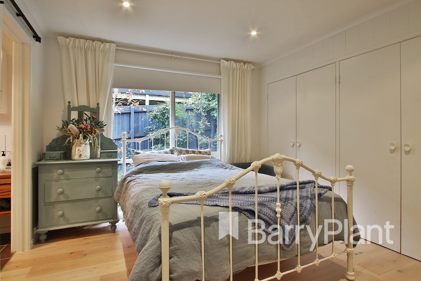 1 Amaroo Court, Eltham, VIC 3095, Eltham - Thumbnail 4