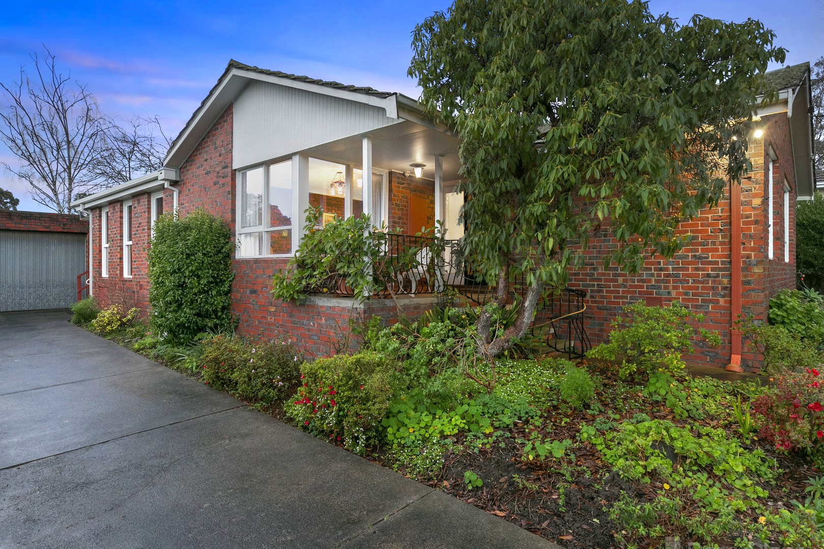 1 Araluen Drive, Croydon, VIC 3136, Croydon - Thumbnail 2