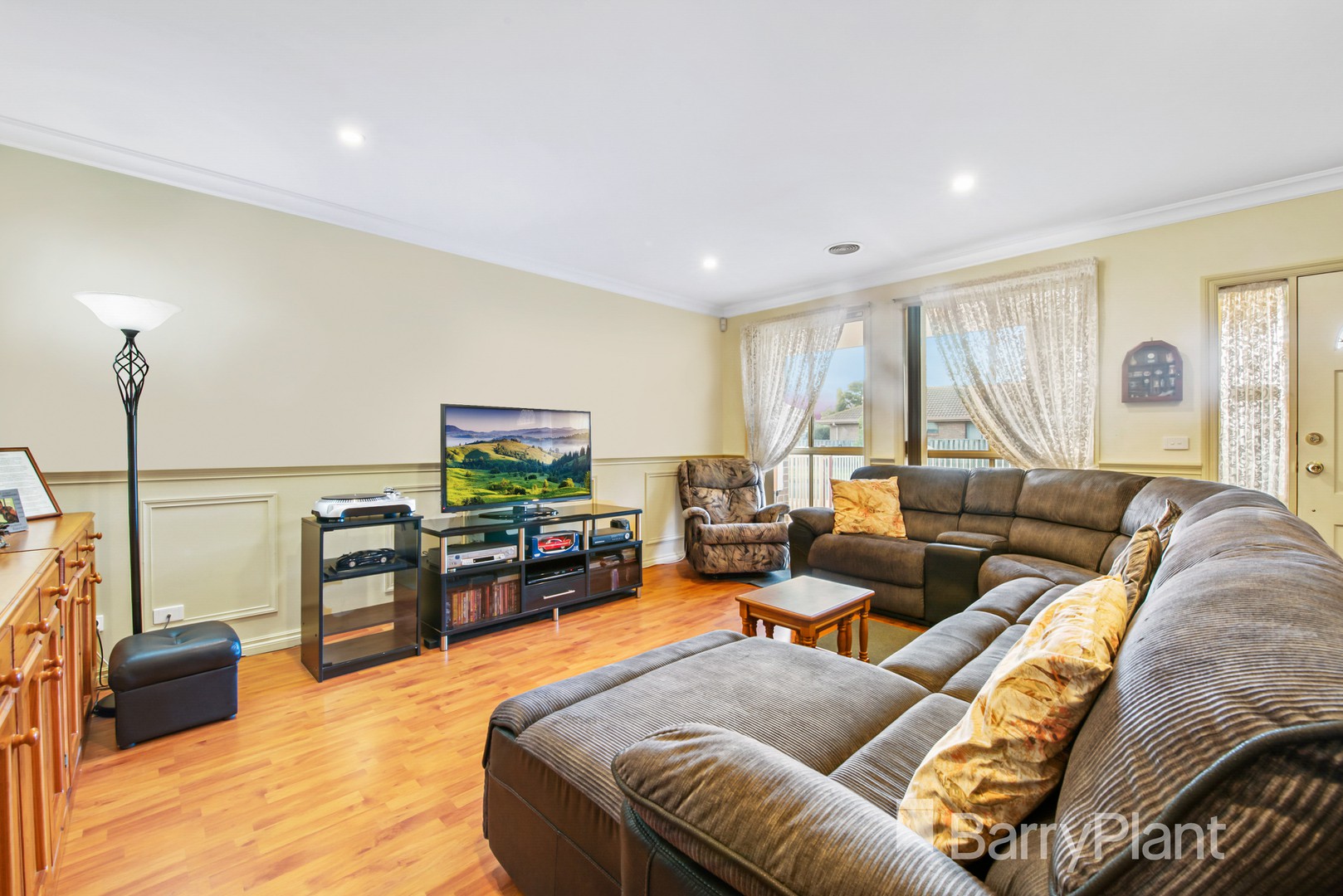 1 Avon Court, Werribee, VIC 3030, Werribee - Thumbnail 2