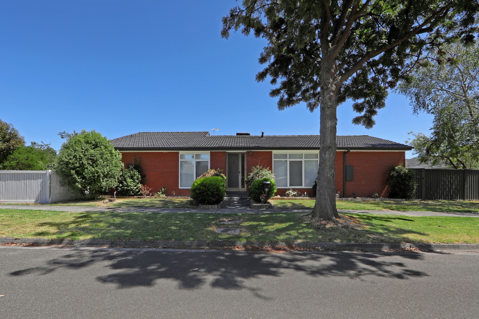 1 Barbican Court, Rowville, VIC 3178, Rowville - Thumbnail 2