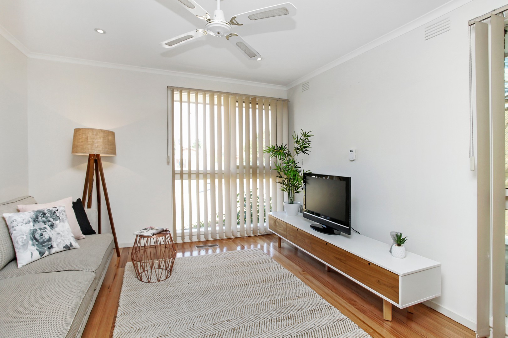 1 Bega Court, Gladstone Park, VIC 3043, Gladstone Park - Thumbnail 2