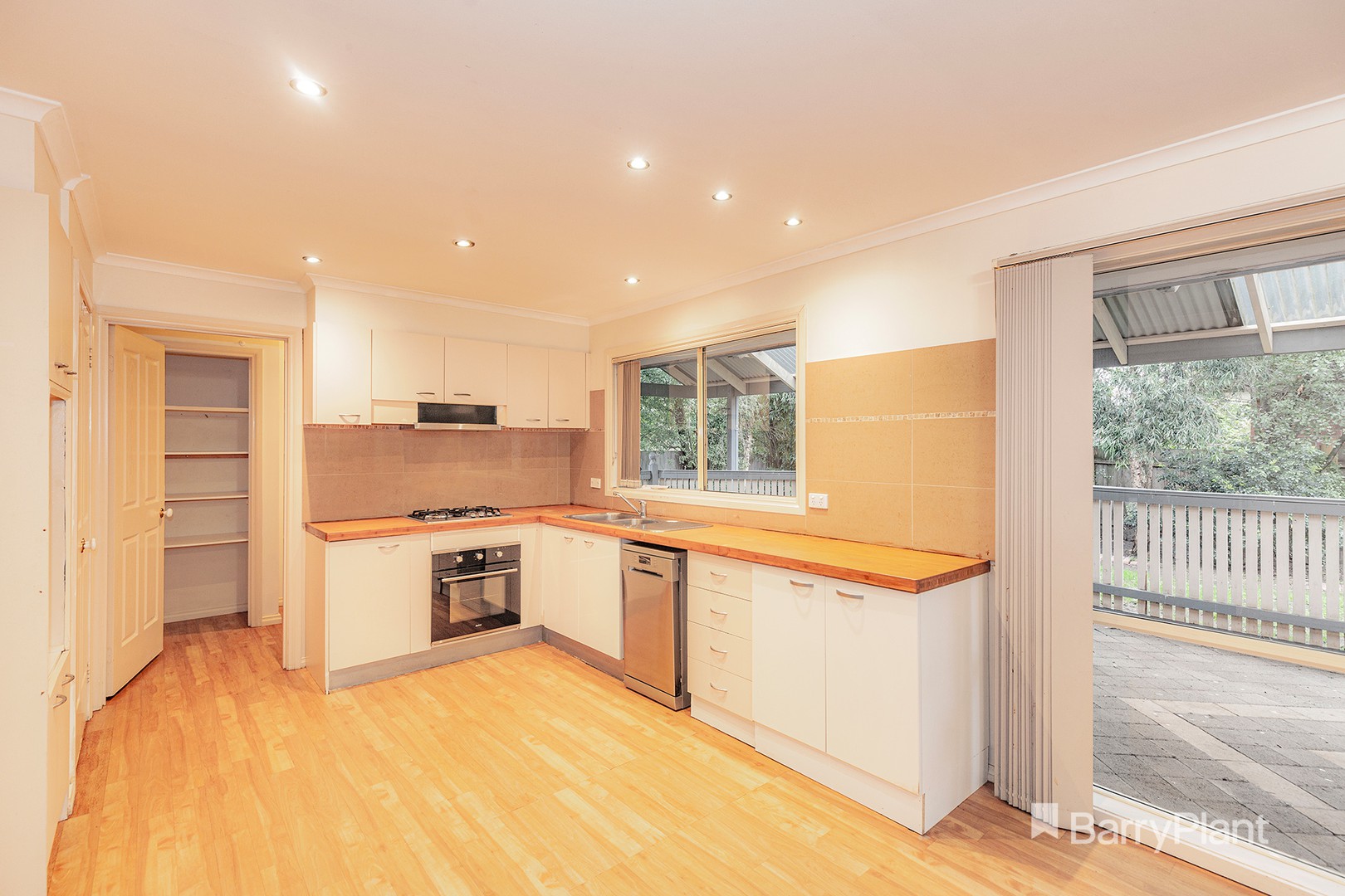 1 Bellevue Drive, Berwick, VIC 3806, Berwick - Thumbnail 4