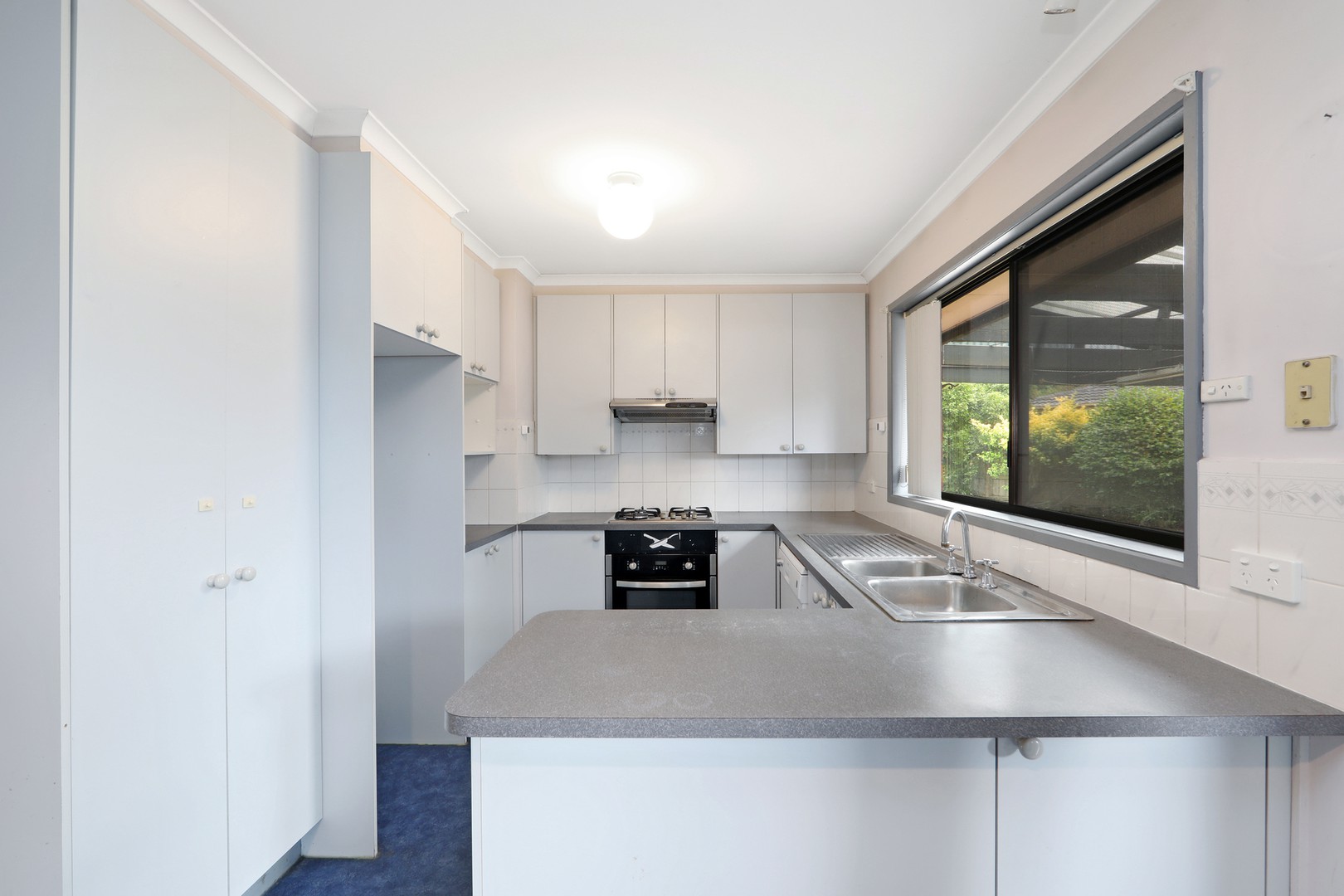 1 Bellfield Drive, Lysterfield, VIC 3156 - Thumbnail 2 - 13/03/2025