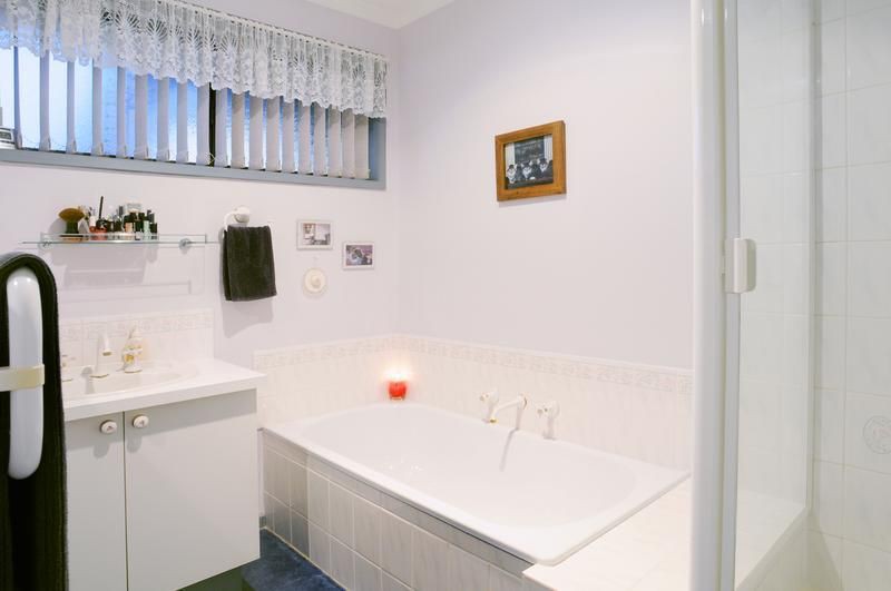 1 Bellfield Drive, Lysterfield, VIC 3156, Lysterfield - Thumbnail 5