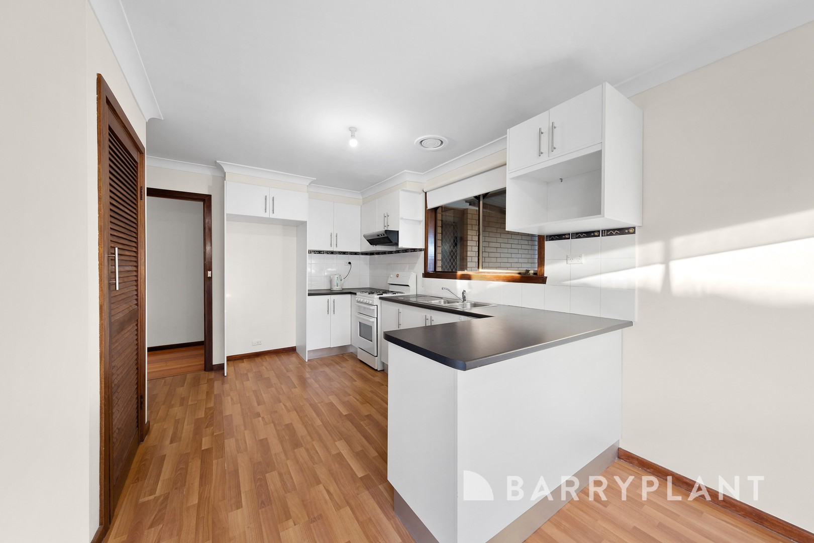 1 Benbury Close, St Albans, VIC 3021, St Albans - Thumbnail 3