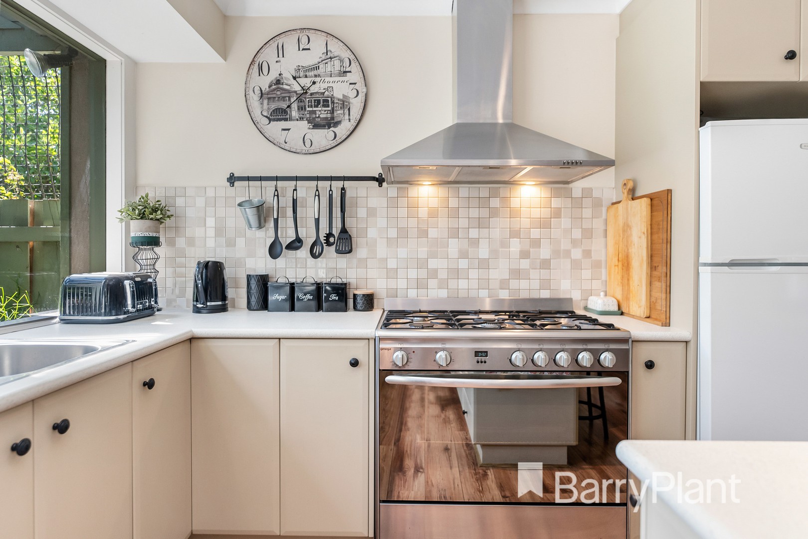 1 Bexley Close, Werribee, VIC 3030, Werribee - Thumbnail 4