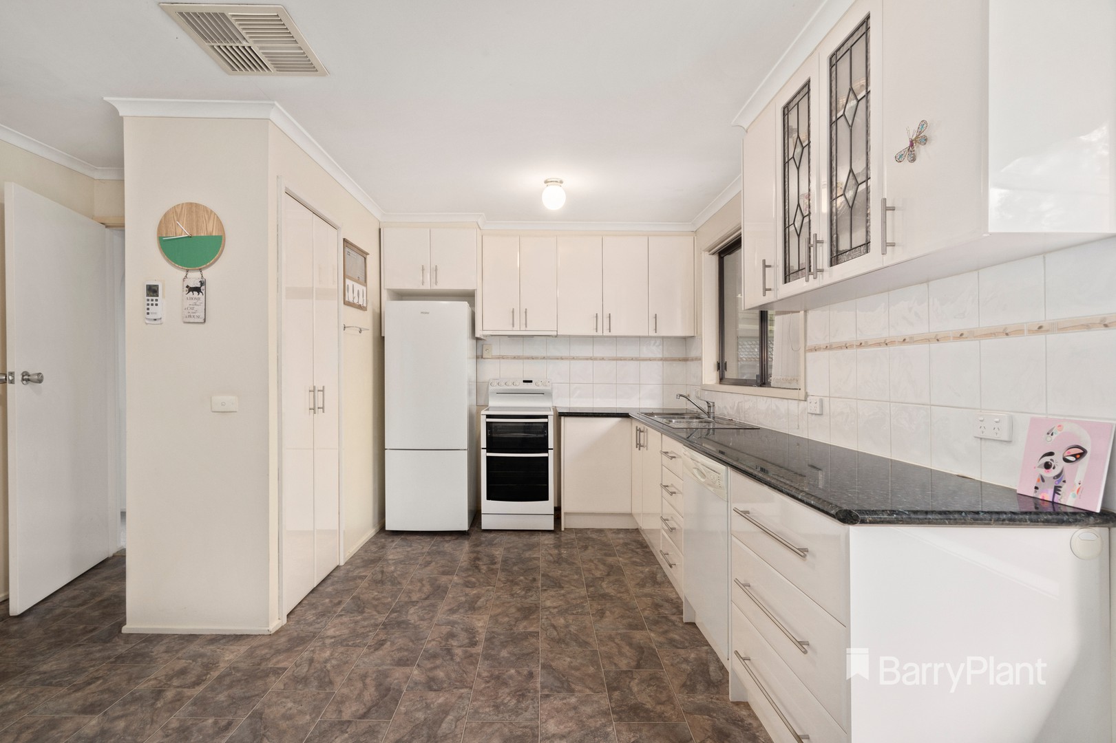 1 Bishop  Avenue, Diamond Creek, VIC 3089 - Thumbnail 2 - 18/01/2023