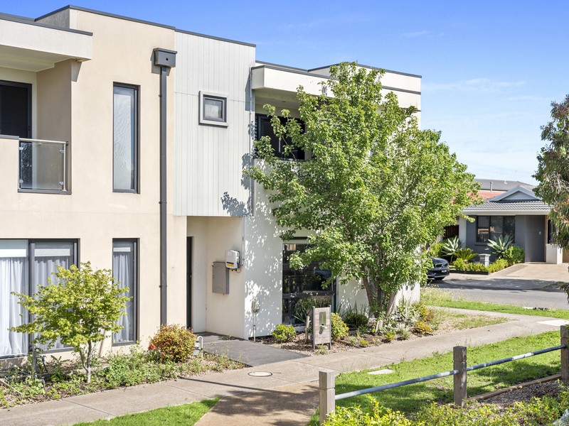 1 Bohr Walk, Fraser Rise, VIC 3336 - Image - 28/11/2025