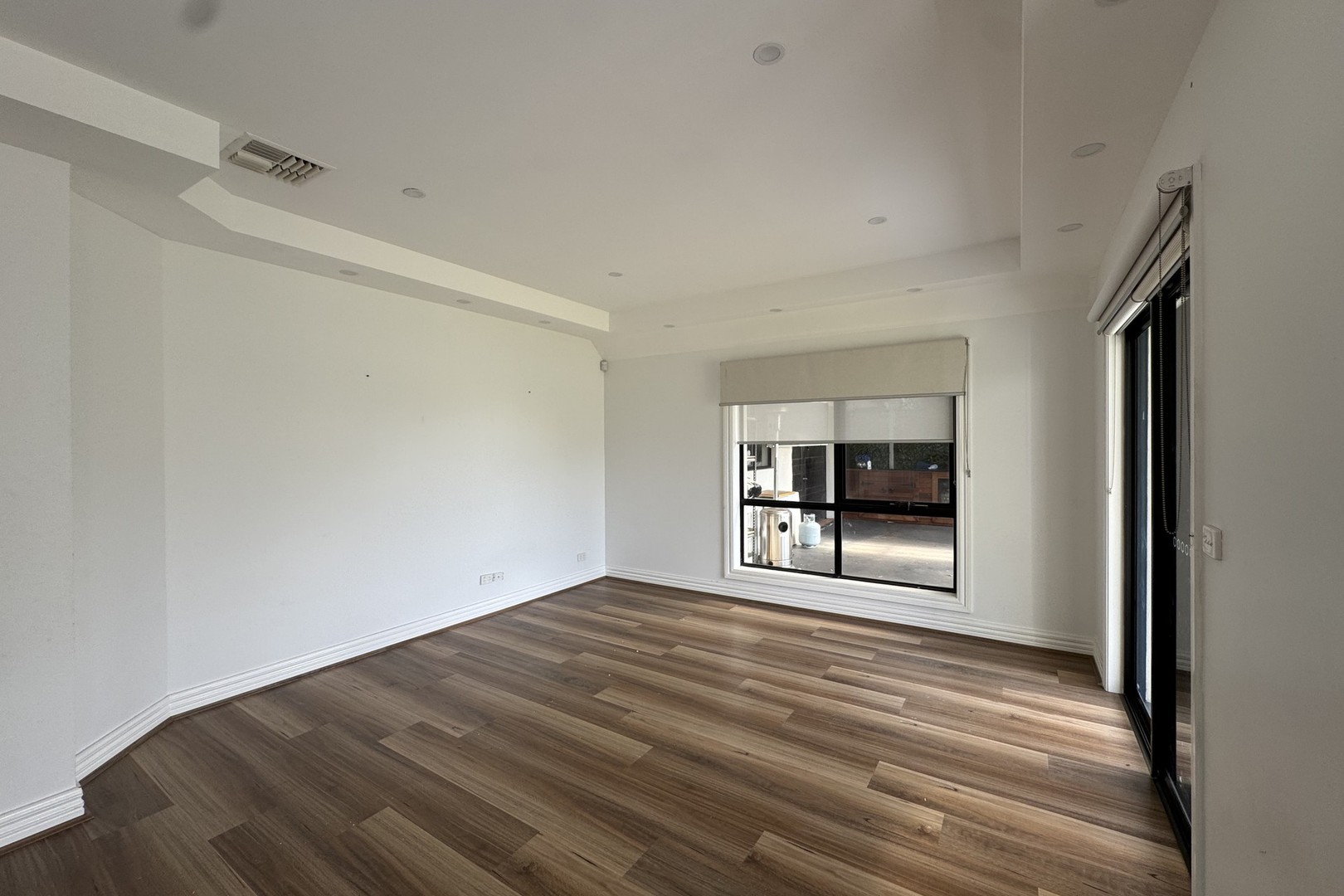 1 Bonney Court, Taylors Hill, VIC 3037 - Thumbnail 2 - 09/01/2025