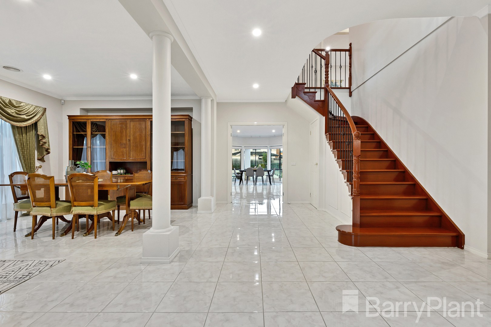 1 Bowler Court, Bundoora, VIC 3083 - Thumbnail 2 - 03/09/2022