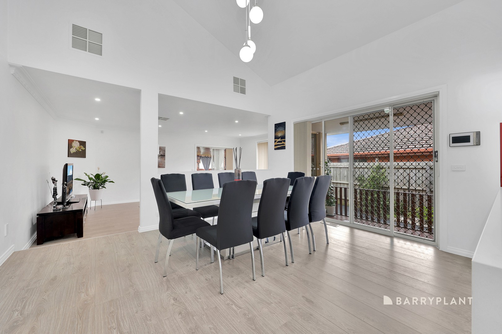 1 Bradley Drive, Mill Park, VIC 3082, Mill Park - Thumbnail 7