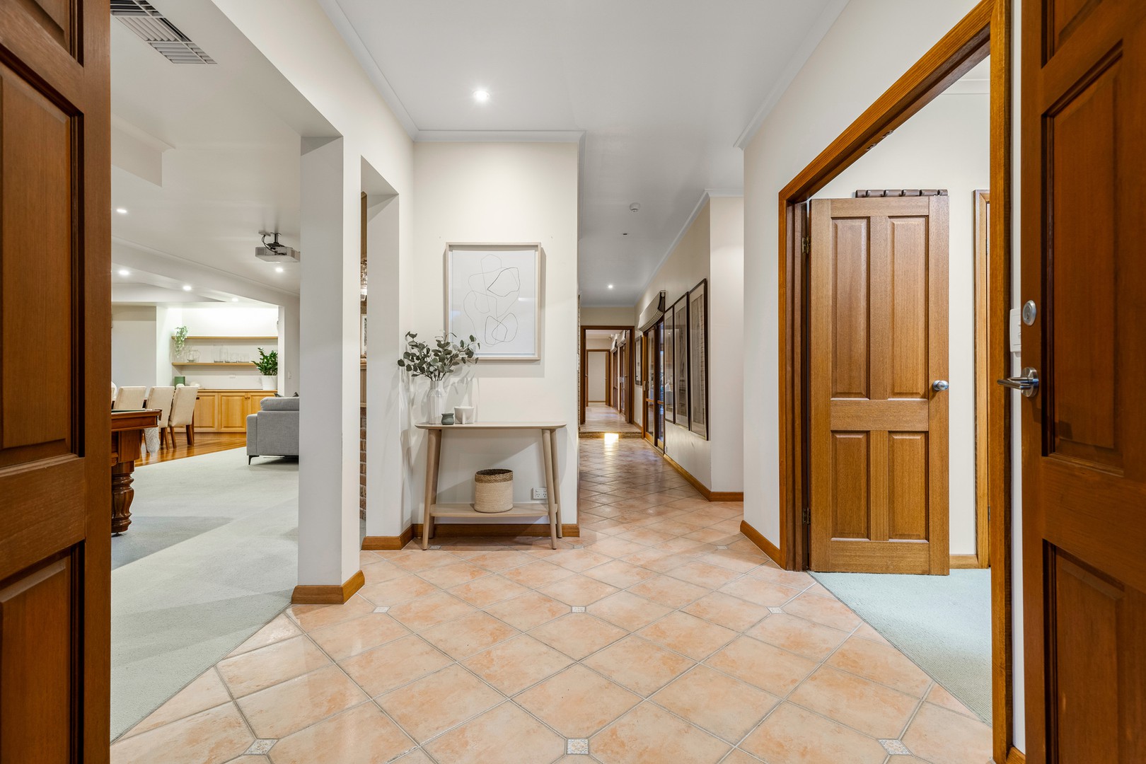 1 Brae Road, Lysterfield, VIC 3156, Lysterfield - Thumbnail 4