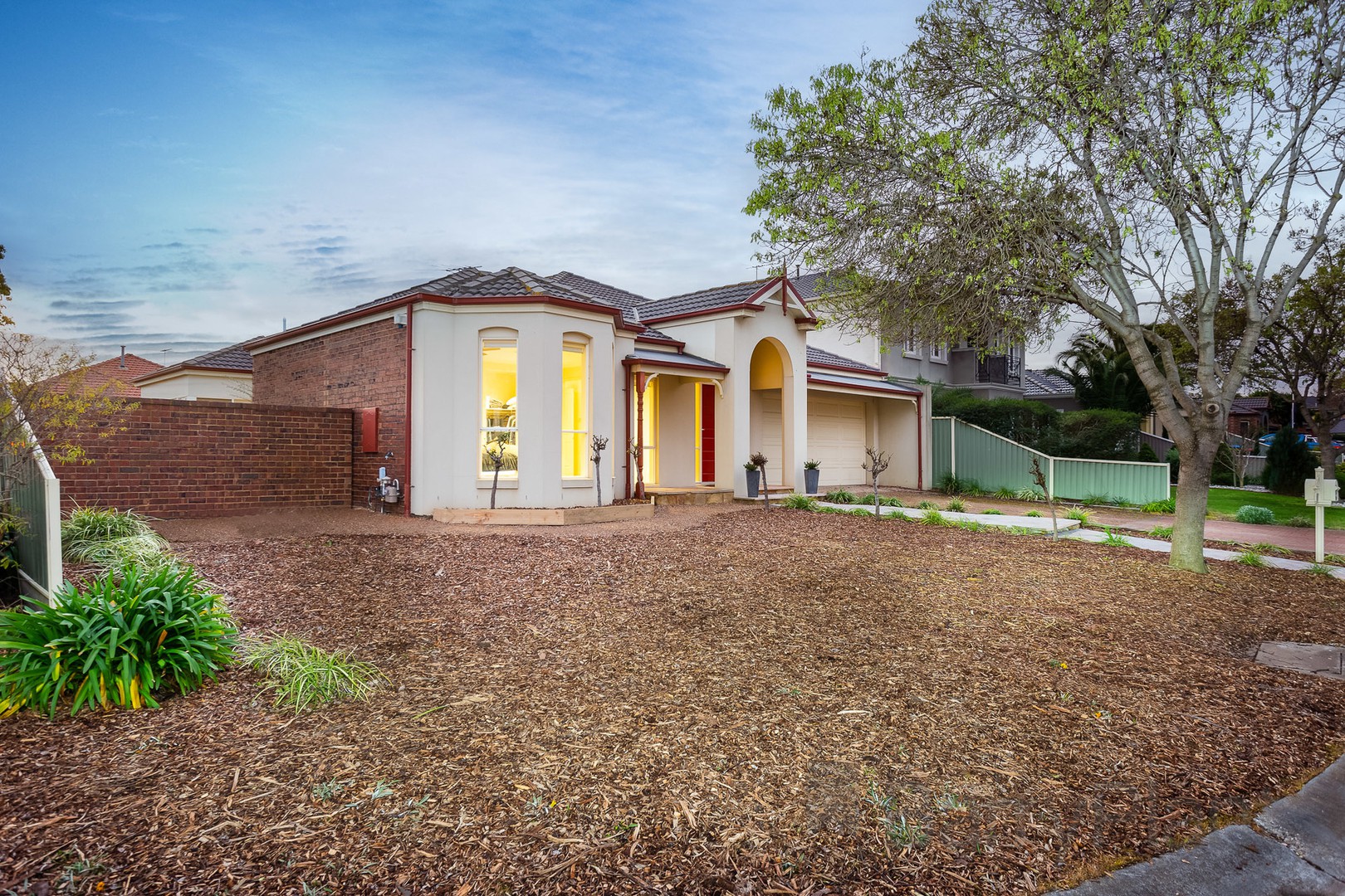 1 Brampton Close, Point Cook, VIC 3030, Point Cook - Thumbnail 2