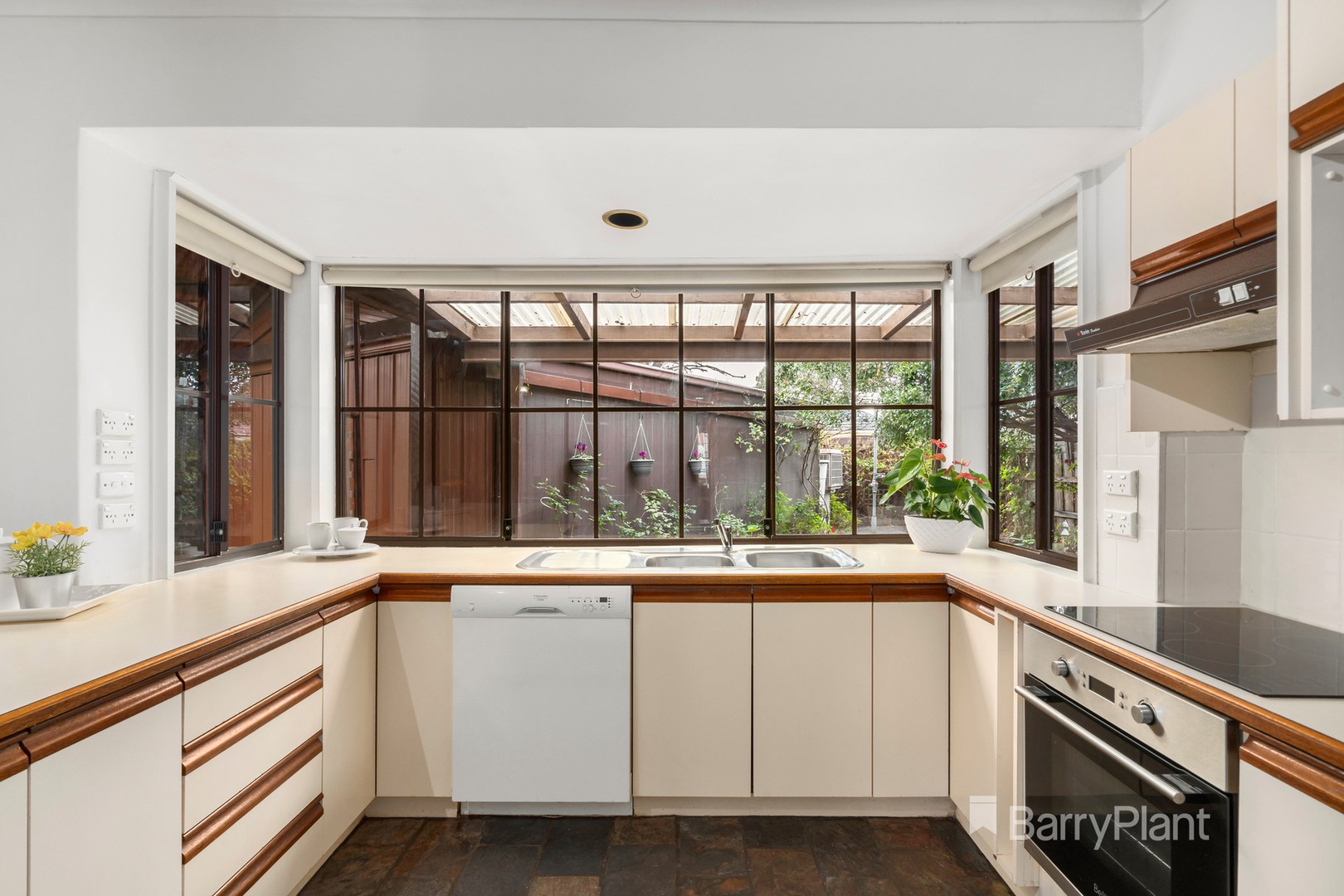 1 Brigalo Court, Keysborough, VIC 3173, Keysborough - Thumbnail 3