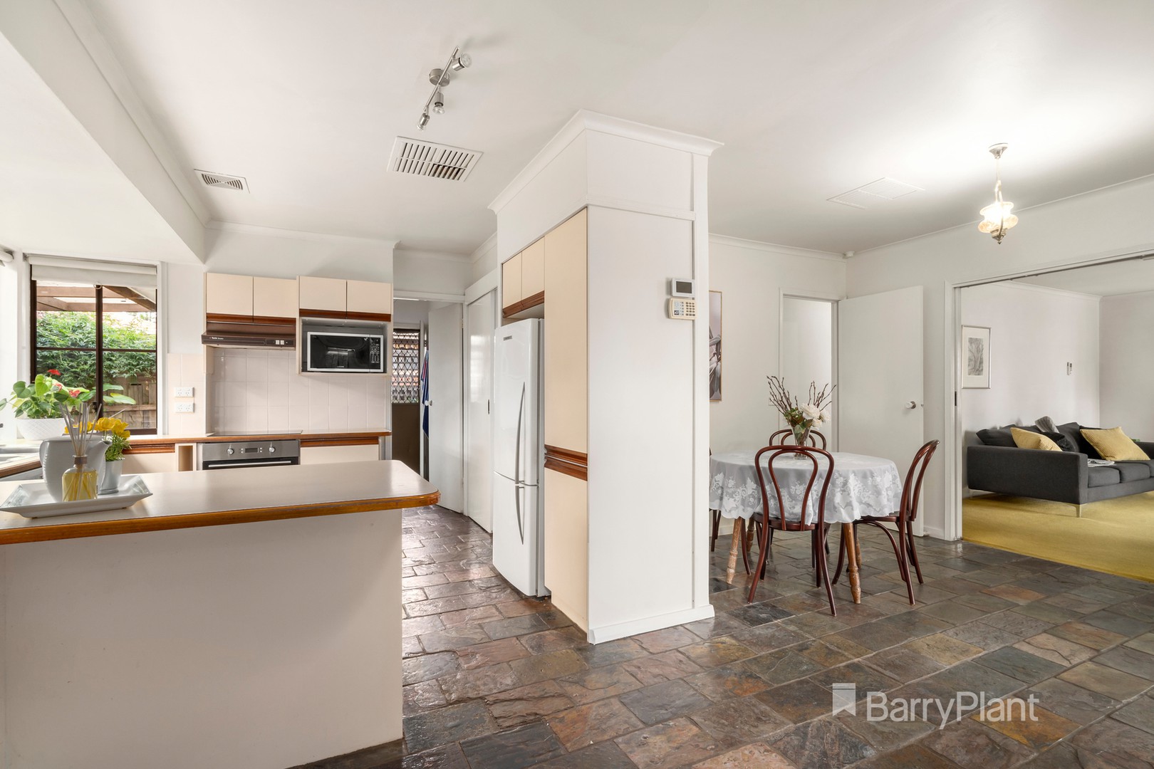 1 Brigalo Court, Keysborough, VIC 3173, Keysborough - Thumbnail 4