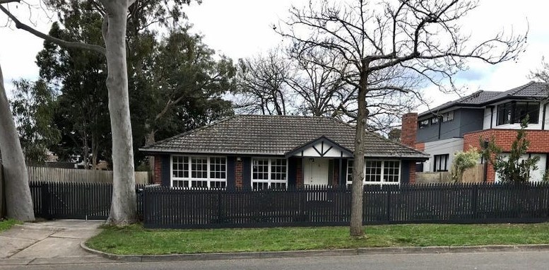 1 Bronhill Road, Ringwood East, VIC 3135